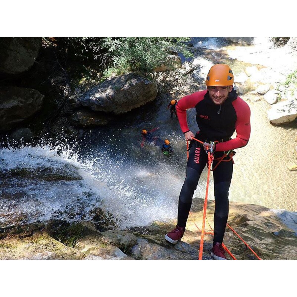 Smartbox Session de canyoning de 6h près de Lyon - Coffret Cadeau Sport & Aventure