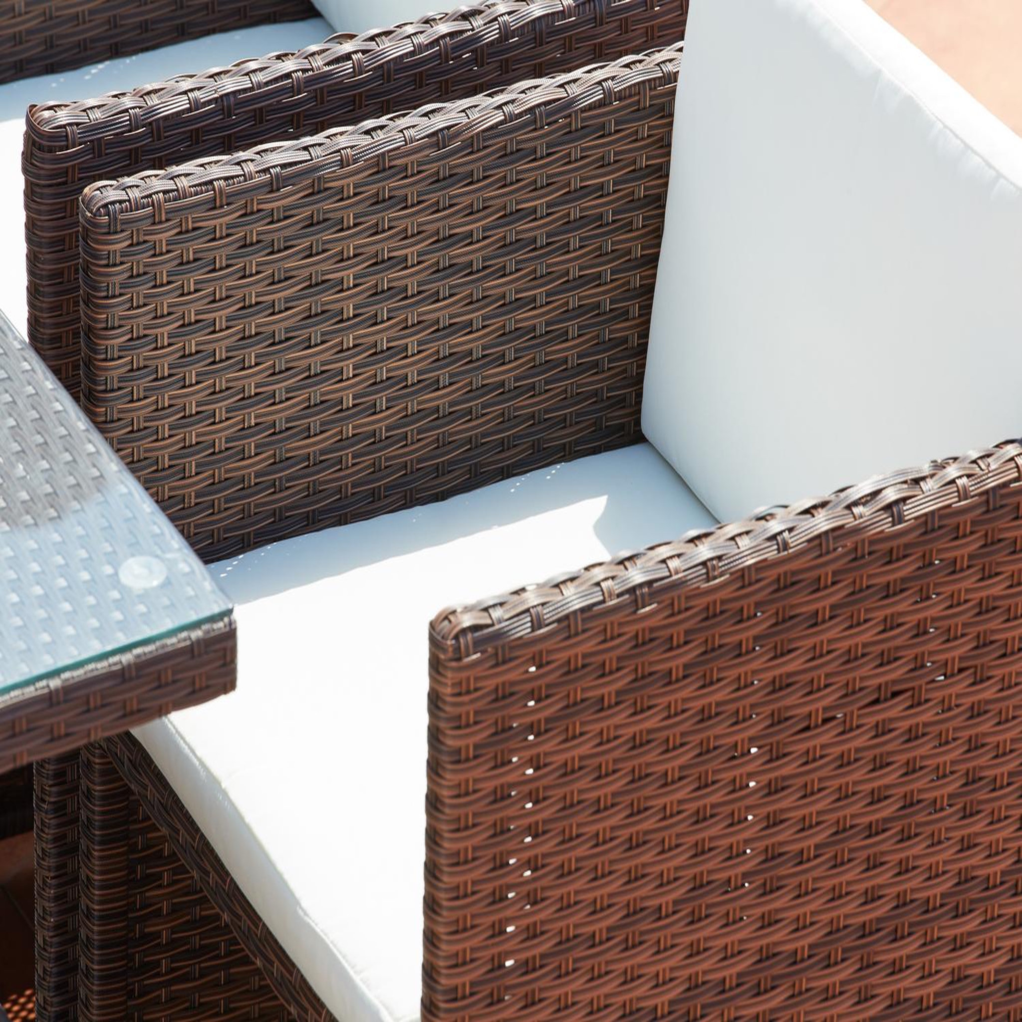 Voir la diapositive 5 : CONCEPT USINE Table et chaises 8 places encastrables résine marron-blanc miami