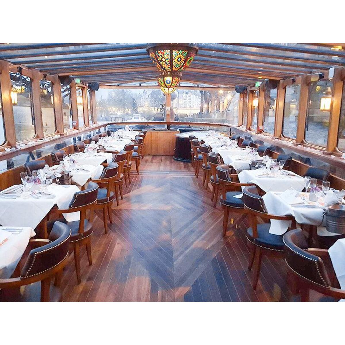 Smartbox Croisière de 2h sur la Seine avec déjeuner gastronomique et bouteille de vin - Coffret Cadeau Gastronomie