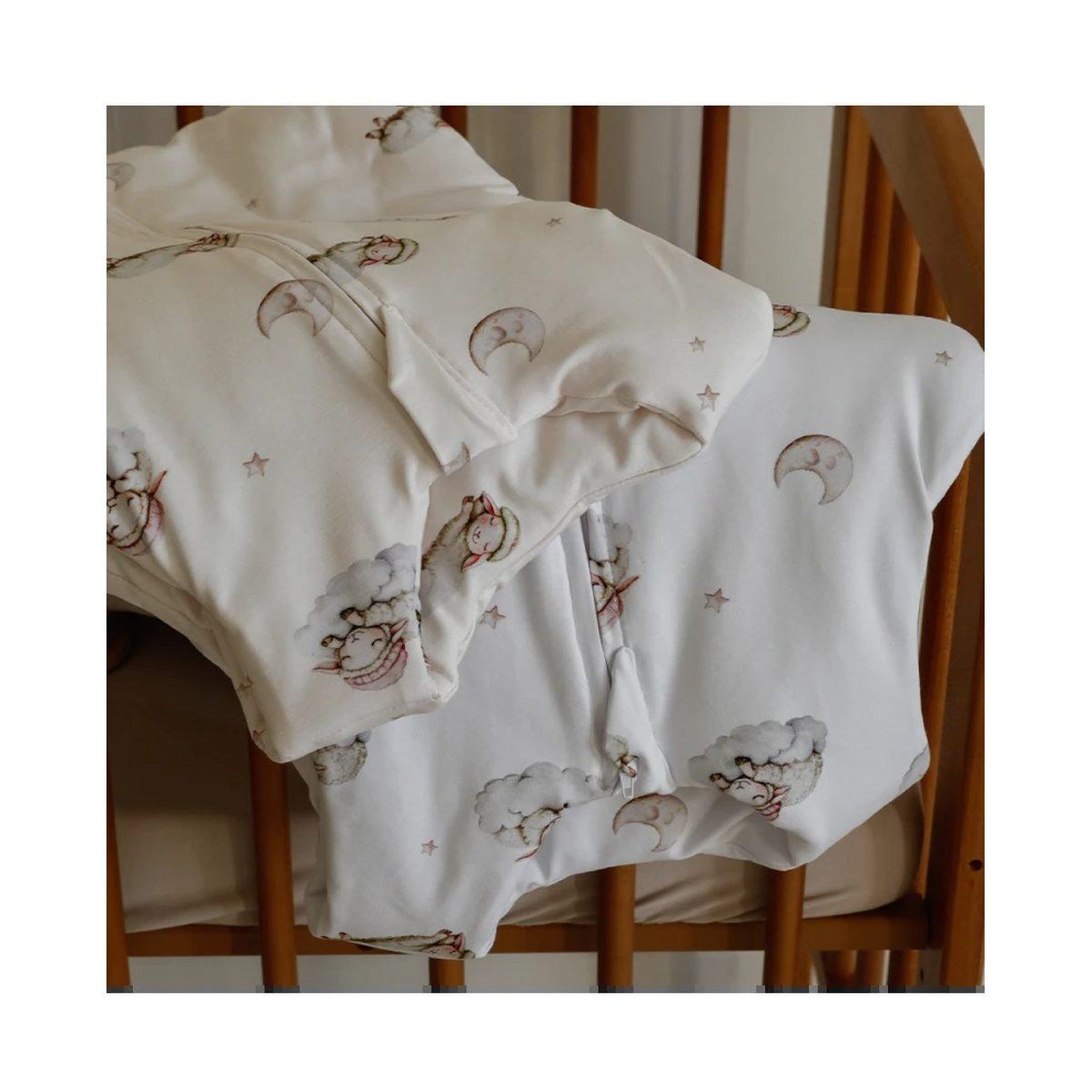 Voir la diapositive 2 : WALDIN Gigoteuse à jambes en coton 2,5 TOG - taille S (1-2 ans) - motif berceuse, champagne