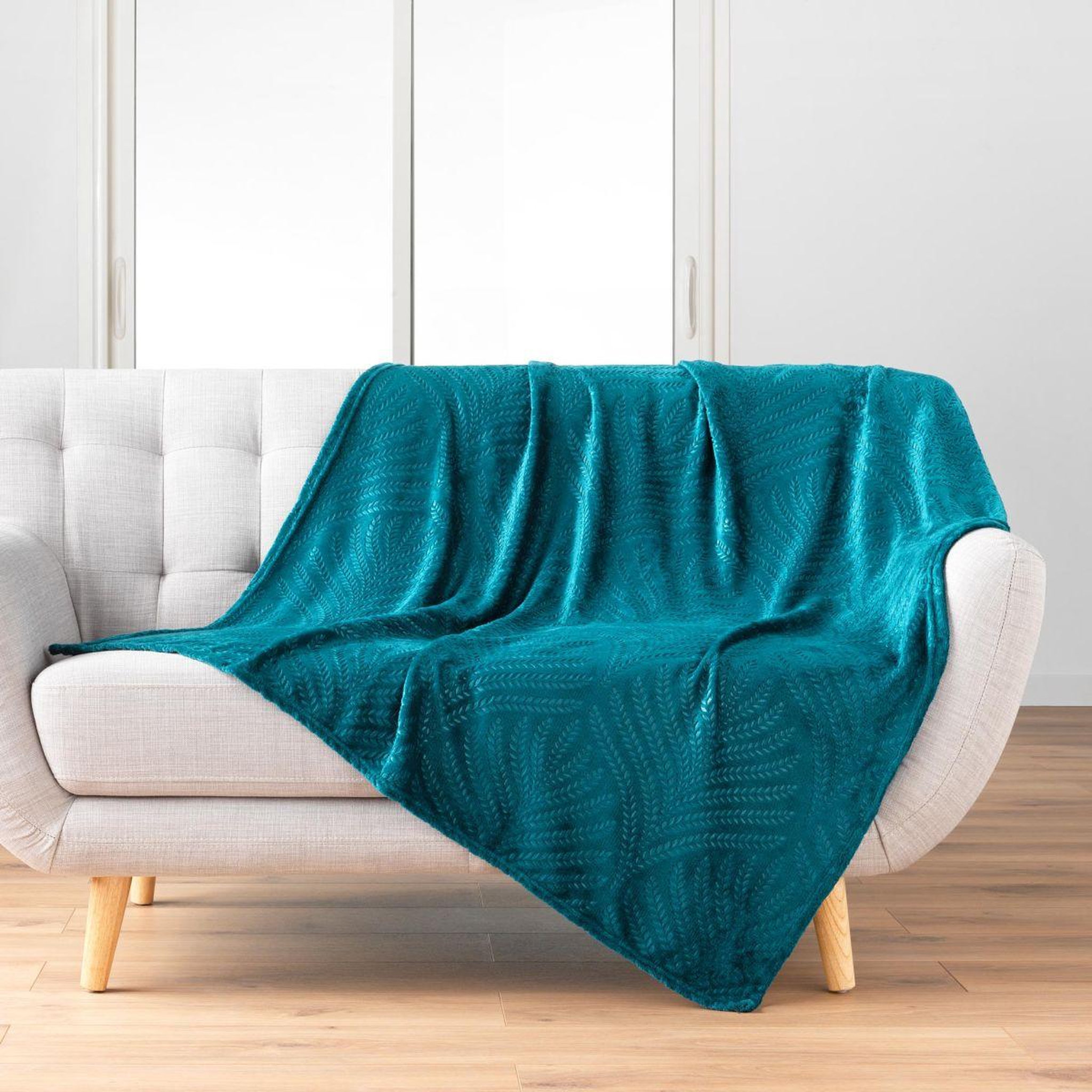 Voir la diapositive 4 : Douceur d'Intérieur Plaid uni en flanelle  nelia  125x150cm bleu