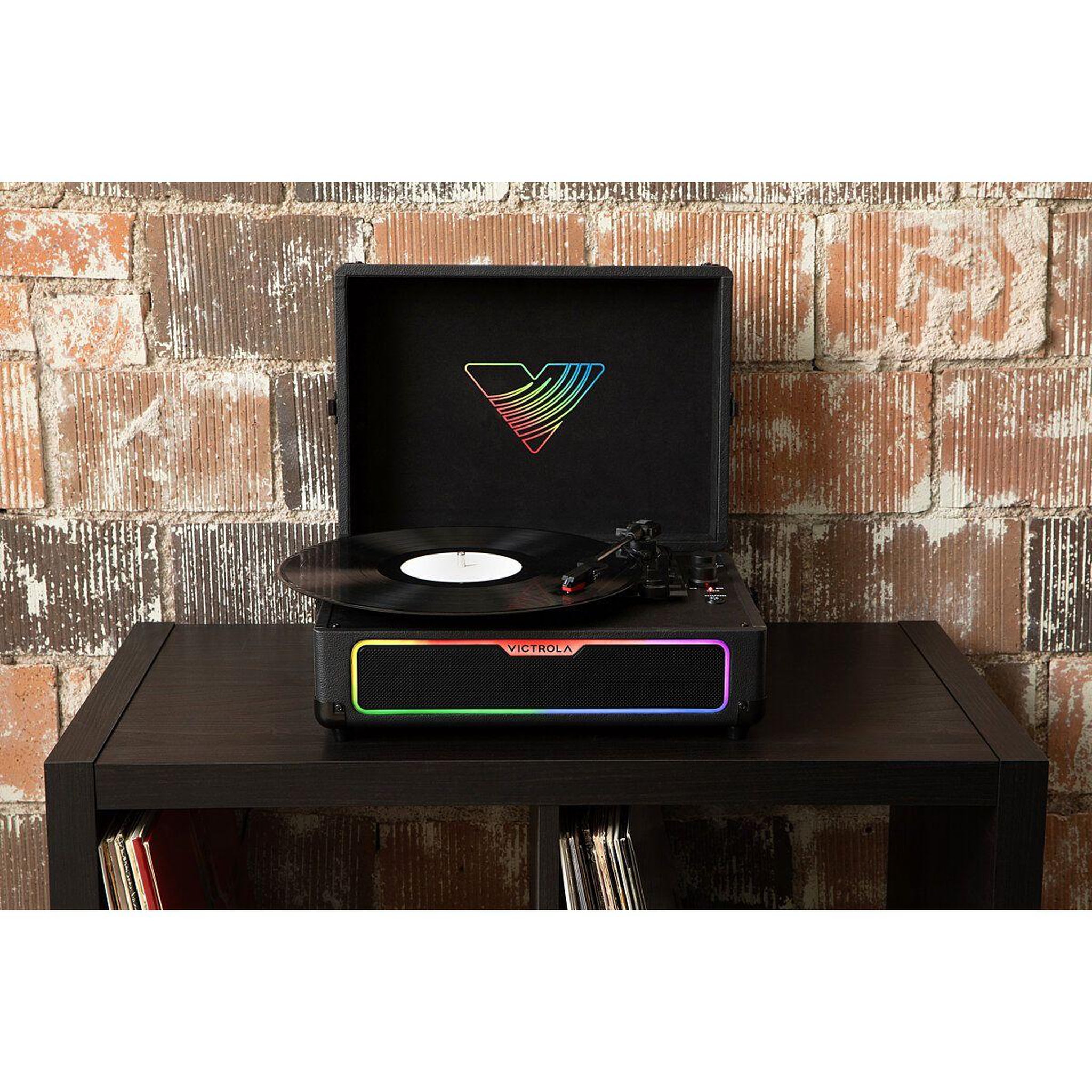 Voir la diapositive 5 : VICTROLA Platine vinyle glow format valise avec leds rgb
