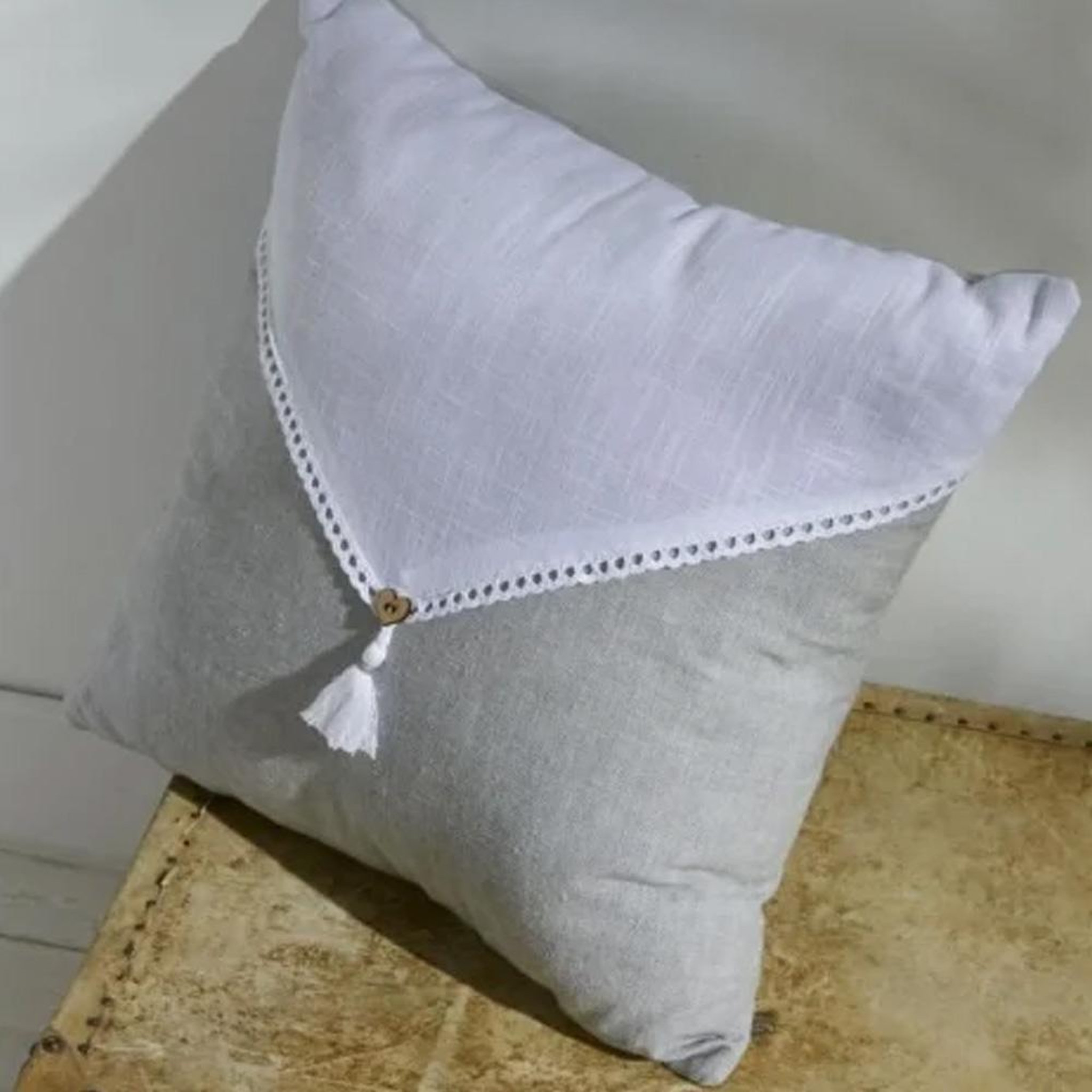 Voir la diapositive 5 : Today Coussin déhoussable grise/blanche today charme
