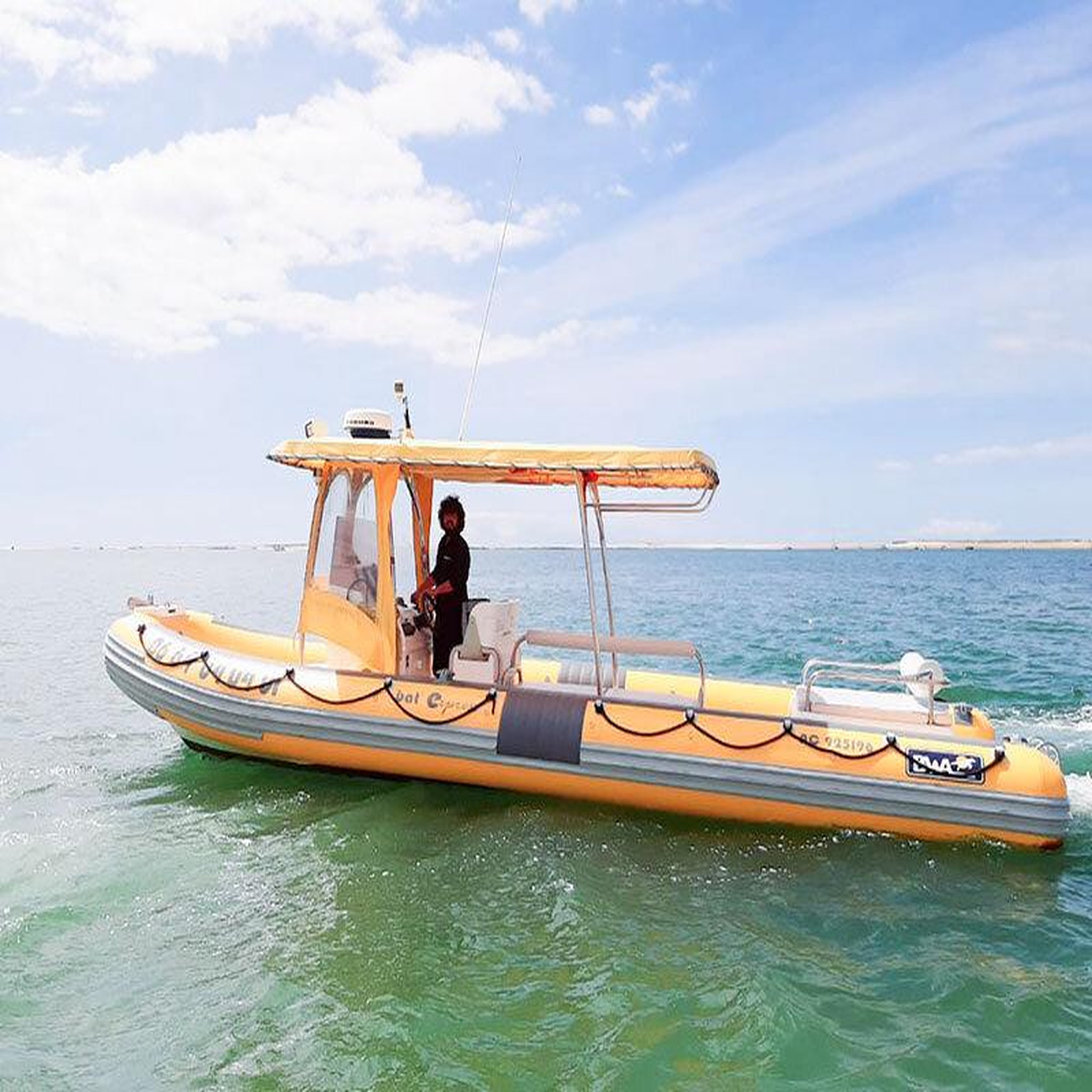 Voir la diapositive 2 : Smartbox Croisière dans le bassin d'arcachon avec dégustation d'huîtres à deux ou entre amis - coffret cadeau sport & aventure