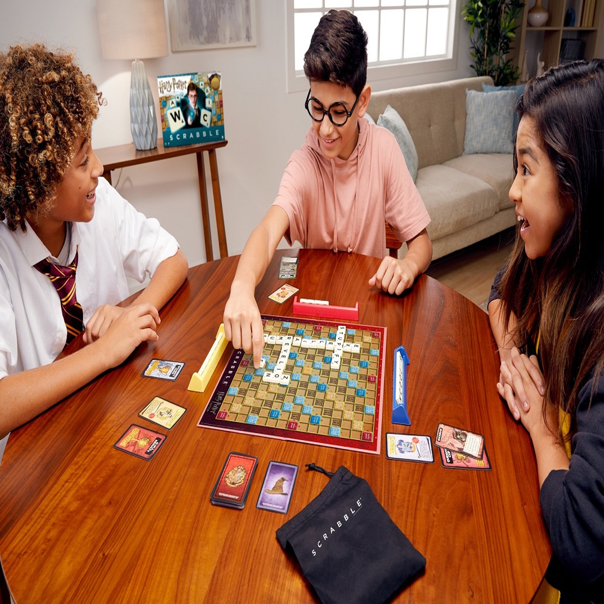 Voir la diapositive 4 : MATTEL Jeu Scrabble Harry Potter