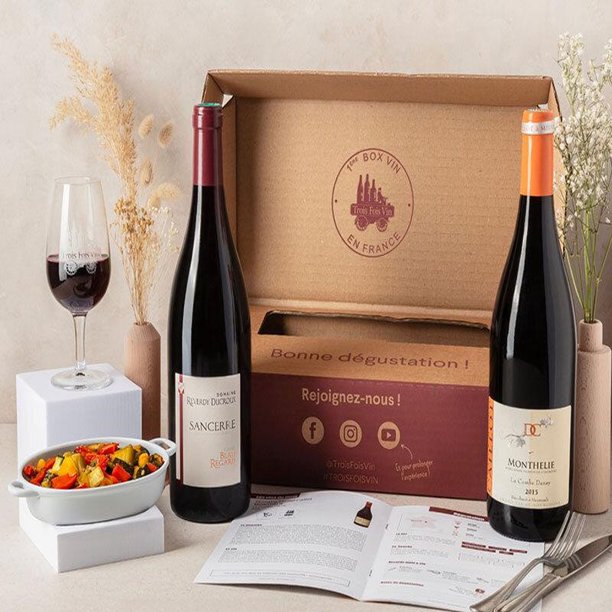 Voir la diapositive 4 : Smartbox Coffret pépites de vignerons : 2 grands vins rouges et livret de dégustation - coffret cadeau gastronomie