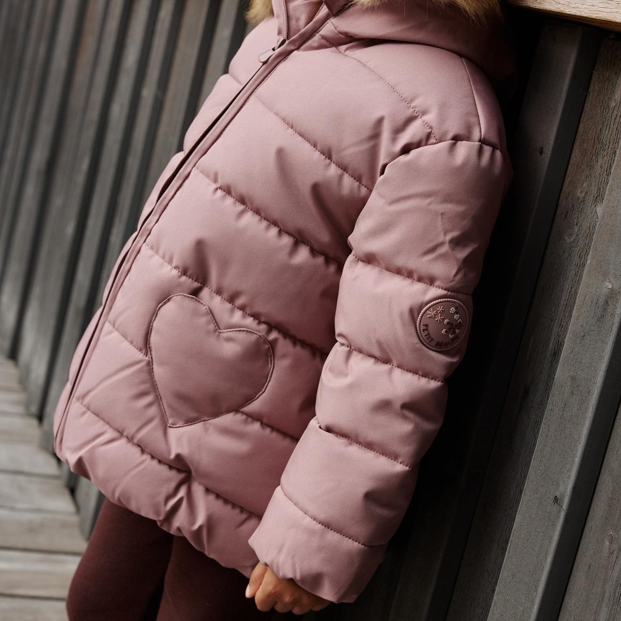 Voir la diapositive 5 : PETIT BEGUIN Doudoune enfant imperméable doublée sherpa avec capuche Chloé