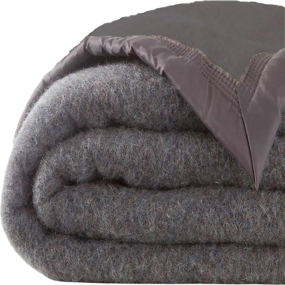 Les Ateliers du Linge Couverture 100%polyester viscose 320gsm papi