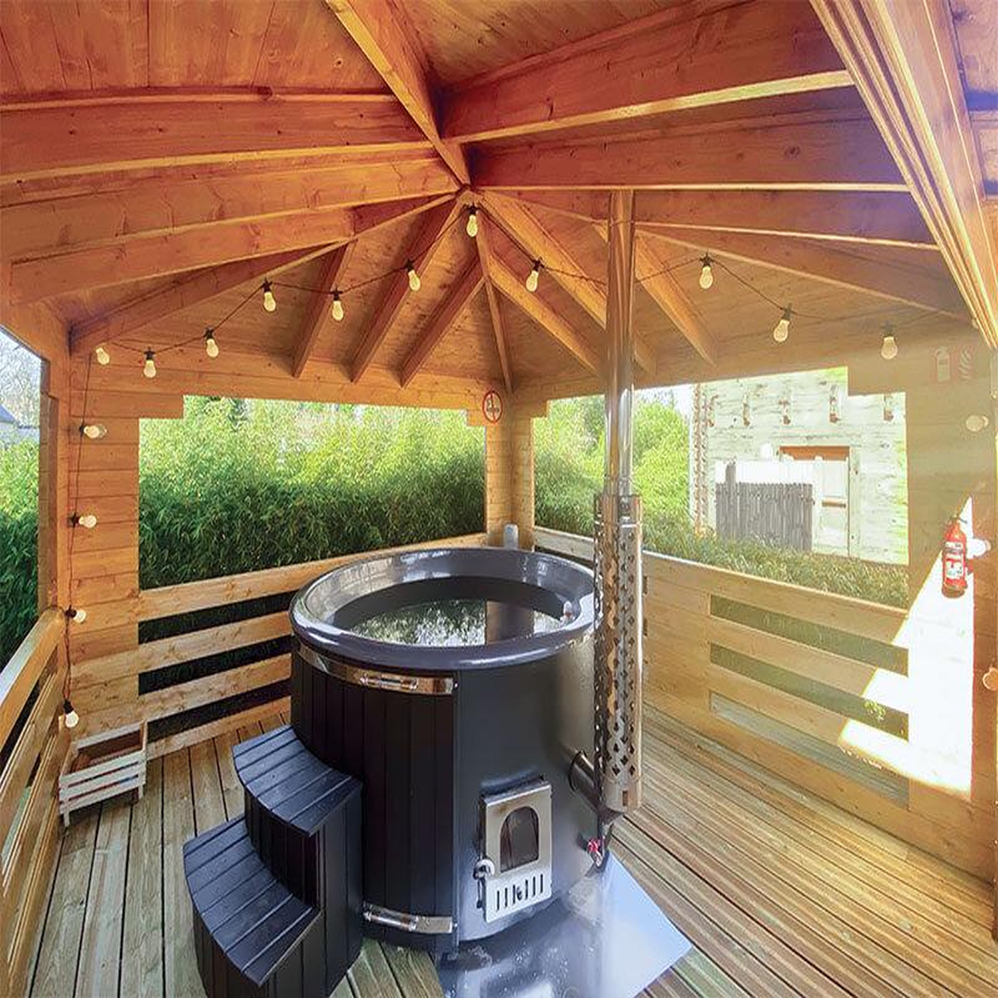Voir la diapositive 5 : Smartbox 2 jours en famille dans un cottage avec spa privatif et repas près de saint-brieuc - coffret cadeau séjour