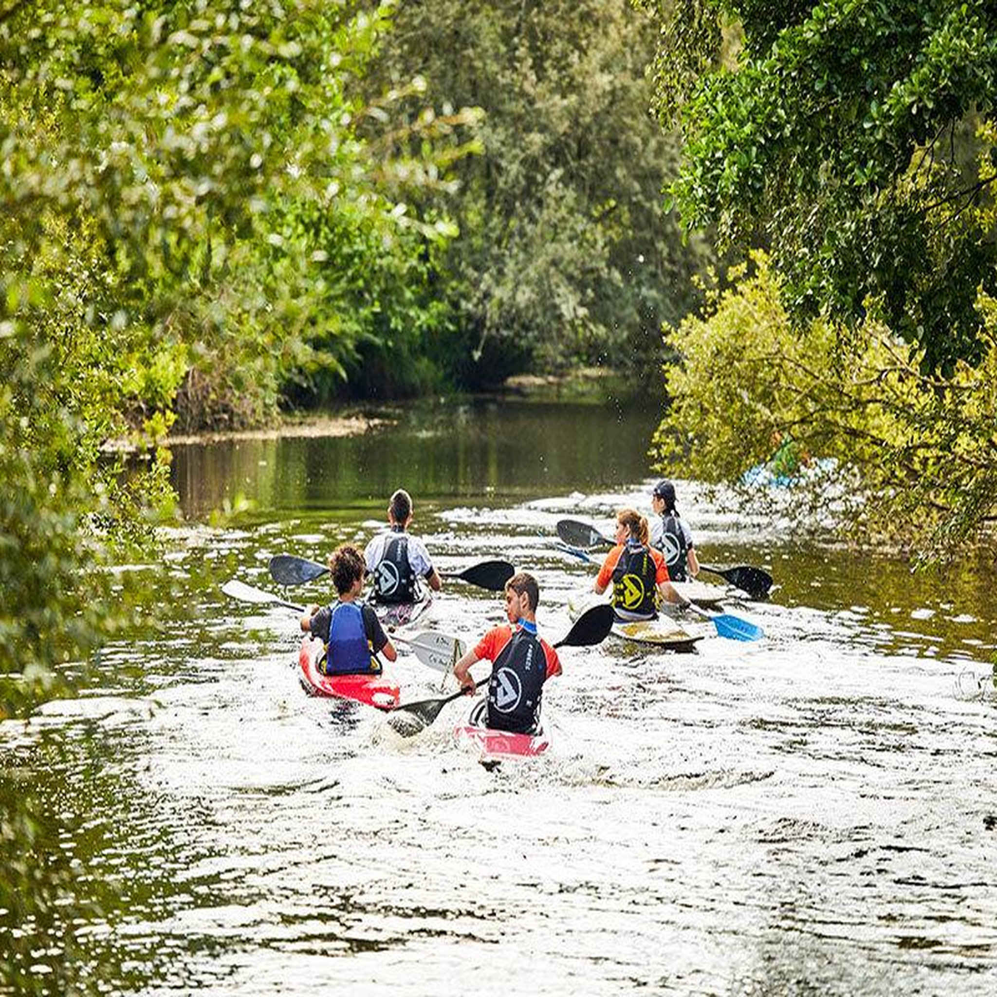 Voir la diapositive 2 : Smartbox 1 journée en canoë ou en kayak pour 2 près de lorient - coffret cadeau sport & aventure