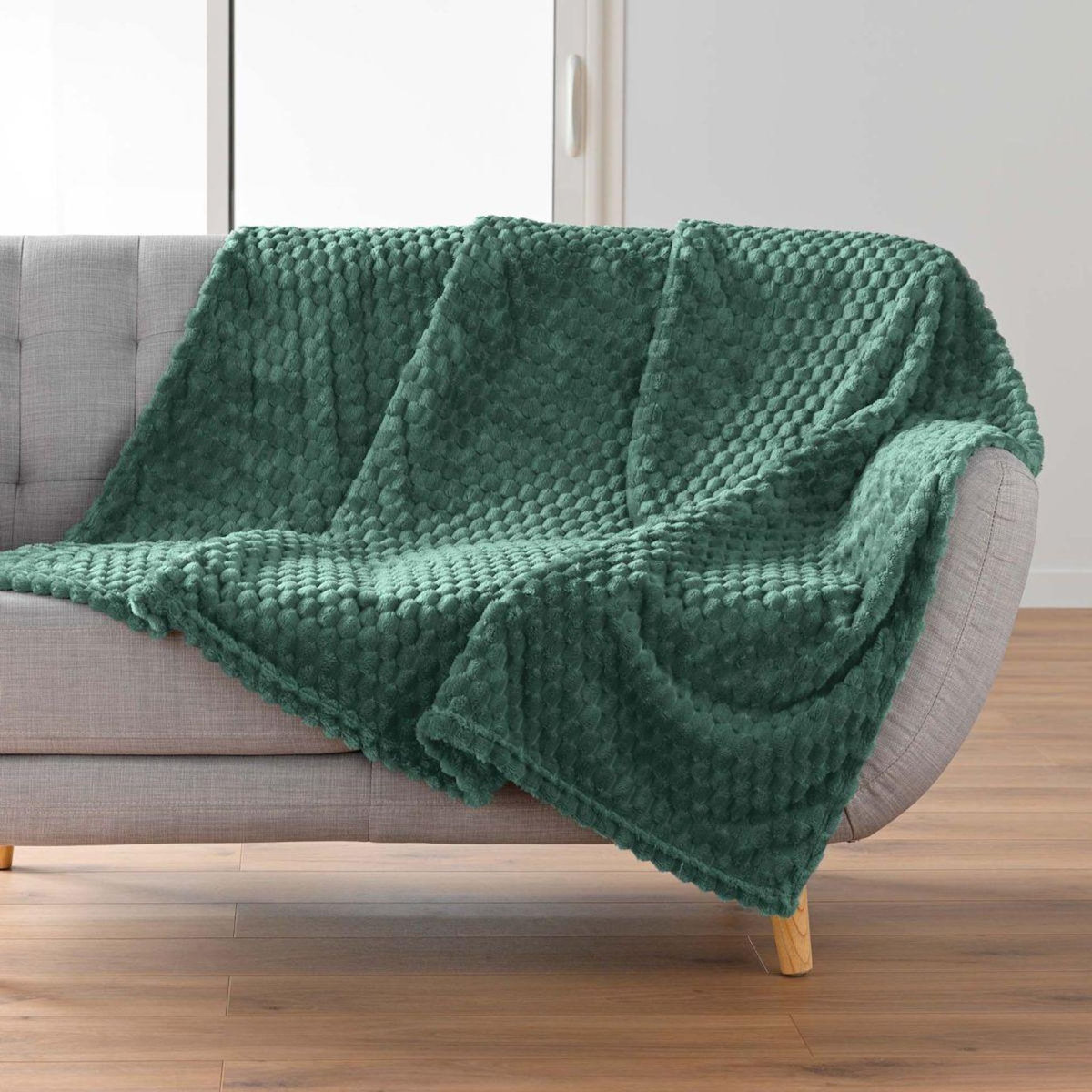Paris Prix Plaid Flanelle en Relief  Mini Frosty  125x150cm Vert Cèdre