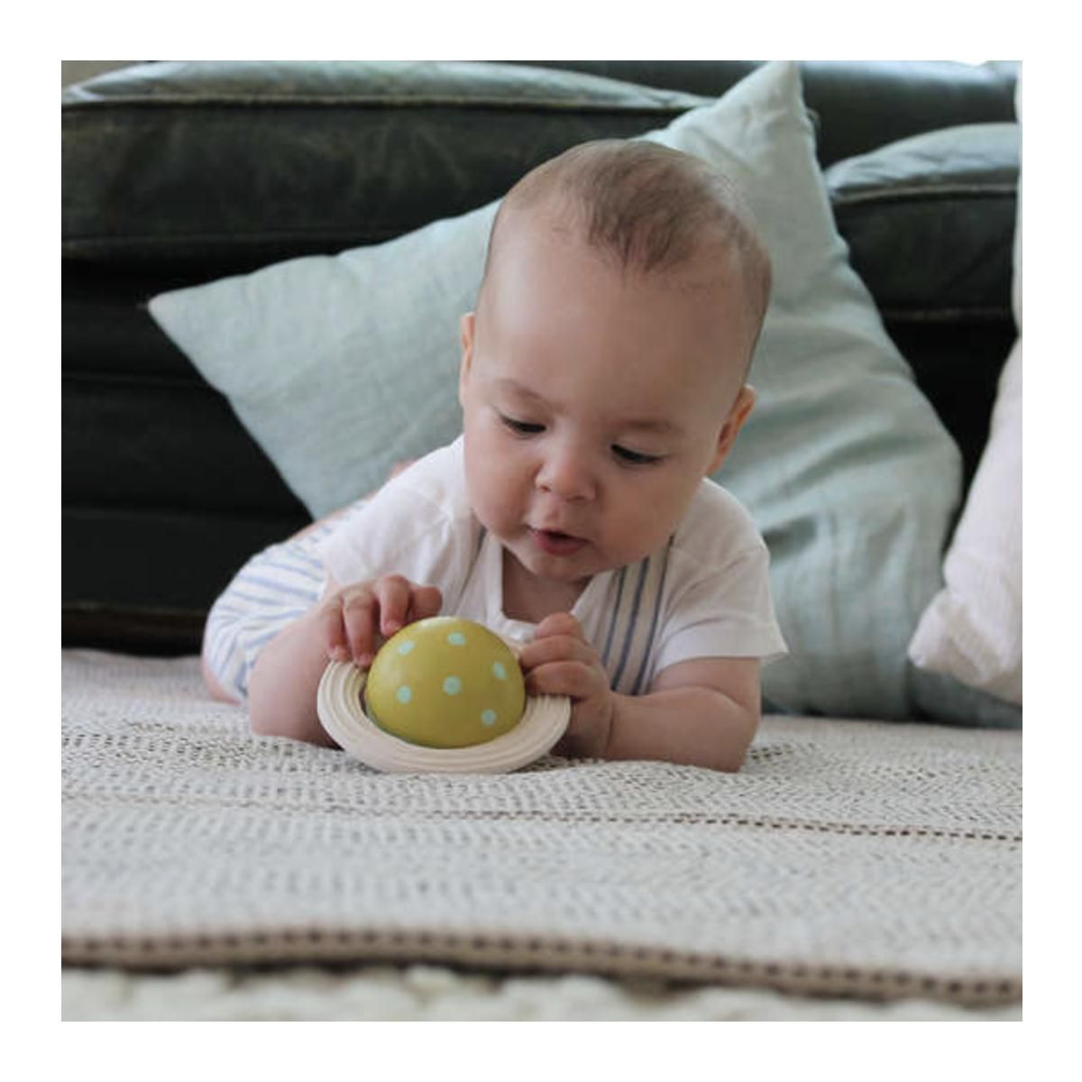 Plan Toys Hochet balle planete avec grelot