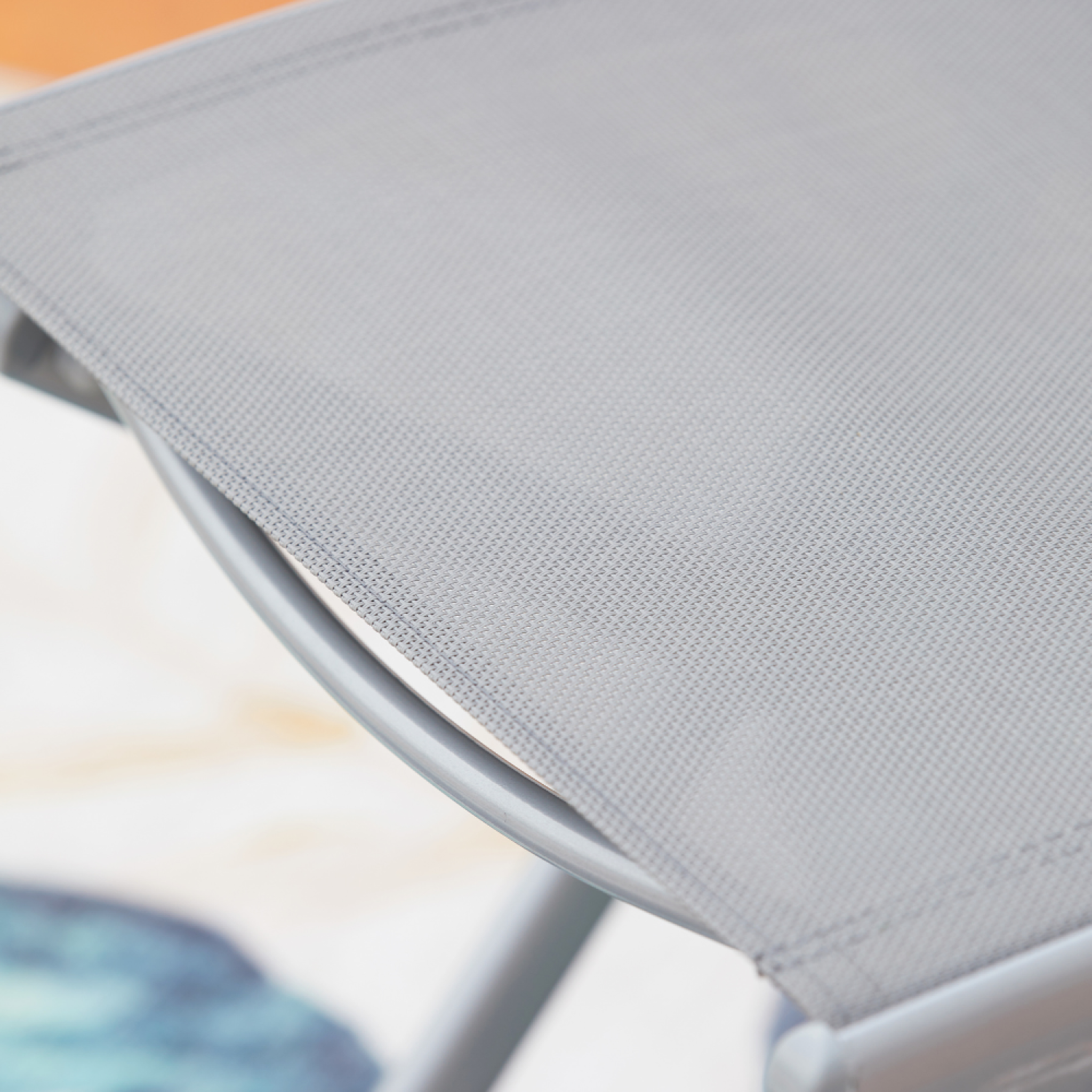 Voir la diapositive 4 : CONCEPT USINE Lot de 4 chaises en acier molvina