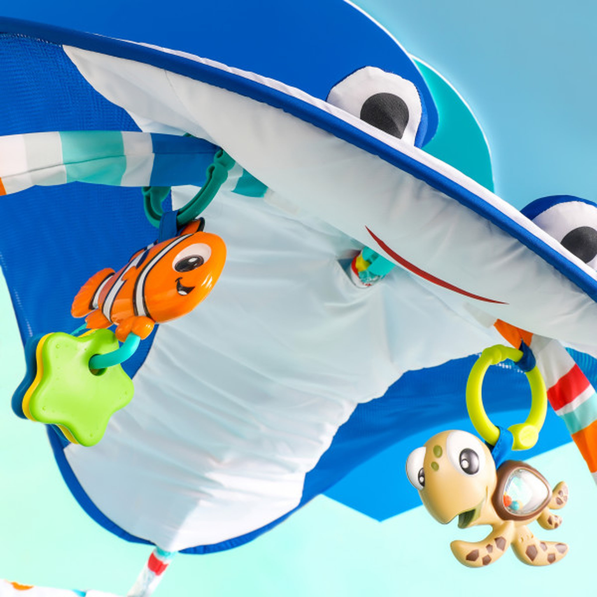 Voir la diapositive 7 : DISNEY Tapis d'éveil avec lumière Mr Ray Ocean Nemo