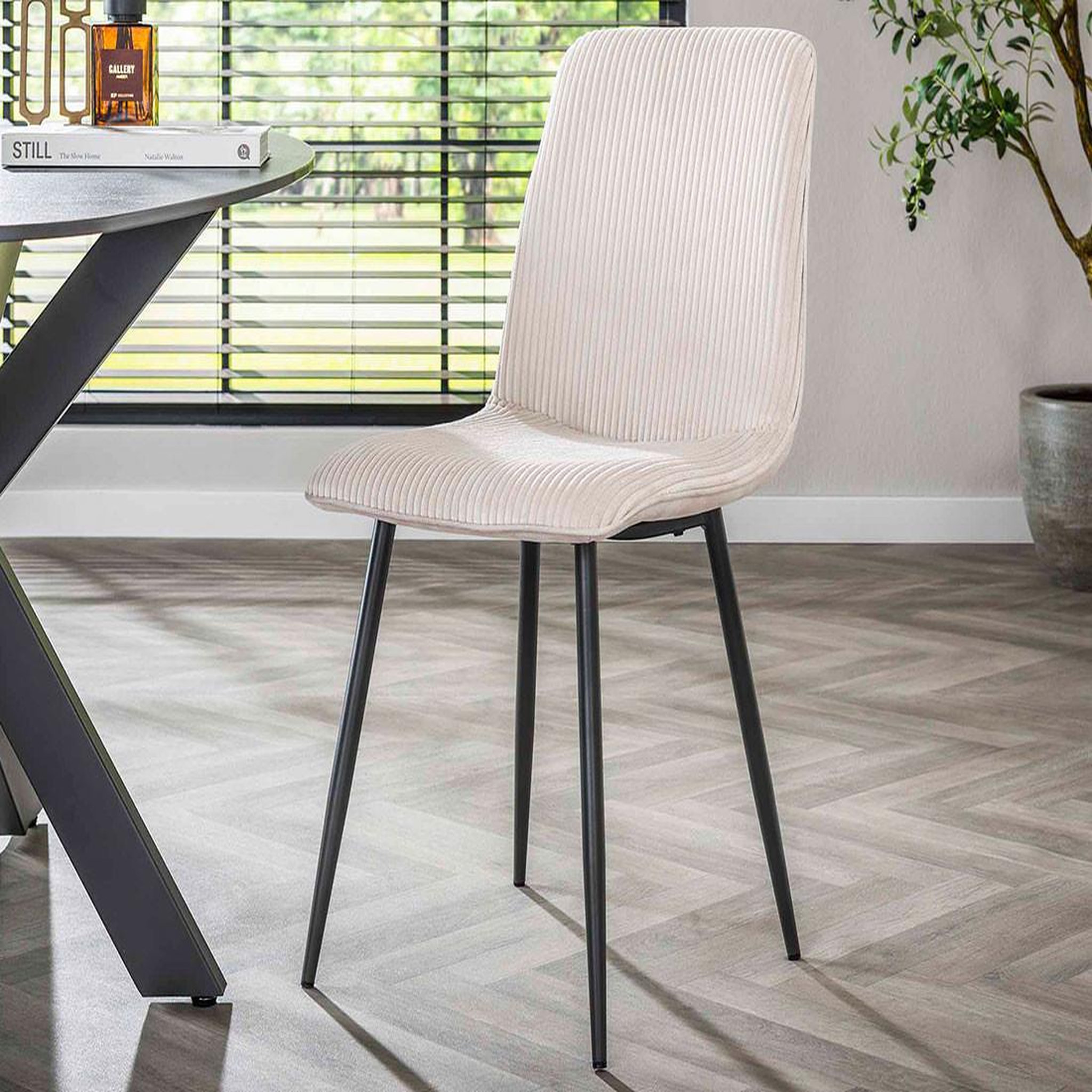 Voir la diapositive 3 : BEST MOBILIER Iris - lot de 4 chaises - en velours côtelé et velours