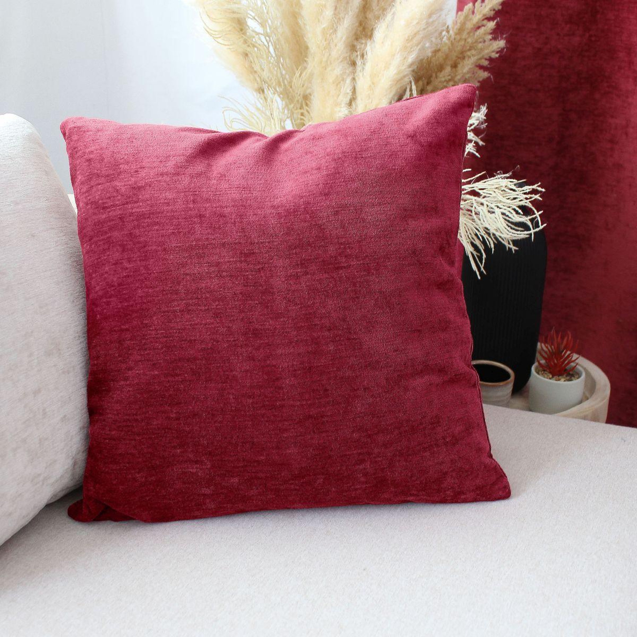 Voir la diapositive 2 : ENJOY HOME Coussin déco en velours  velvet  40x40cm grenat