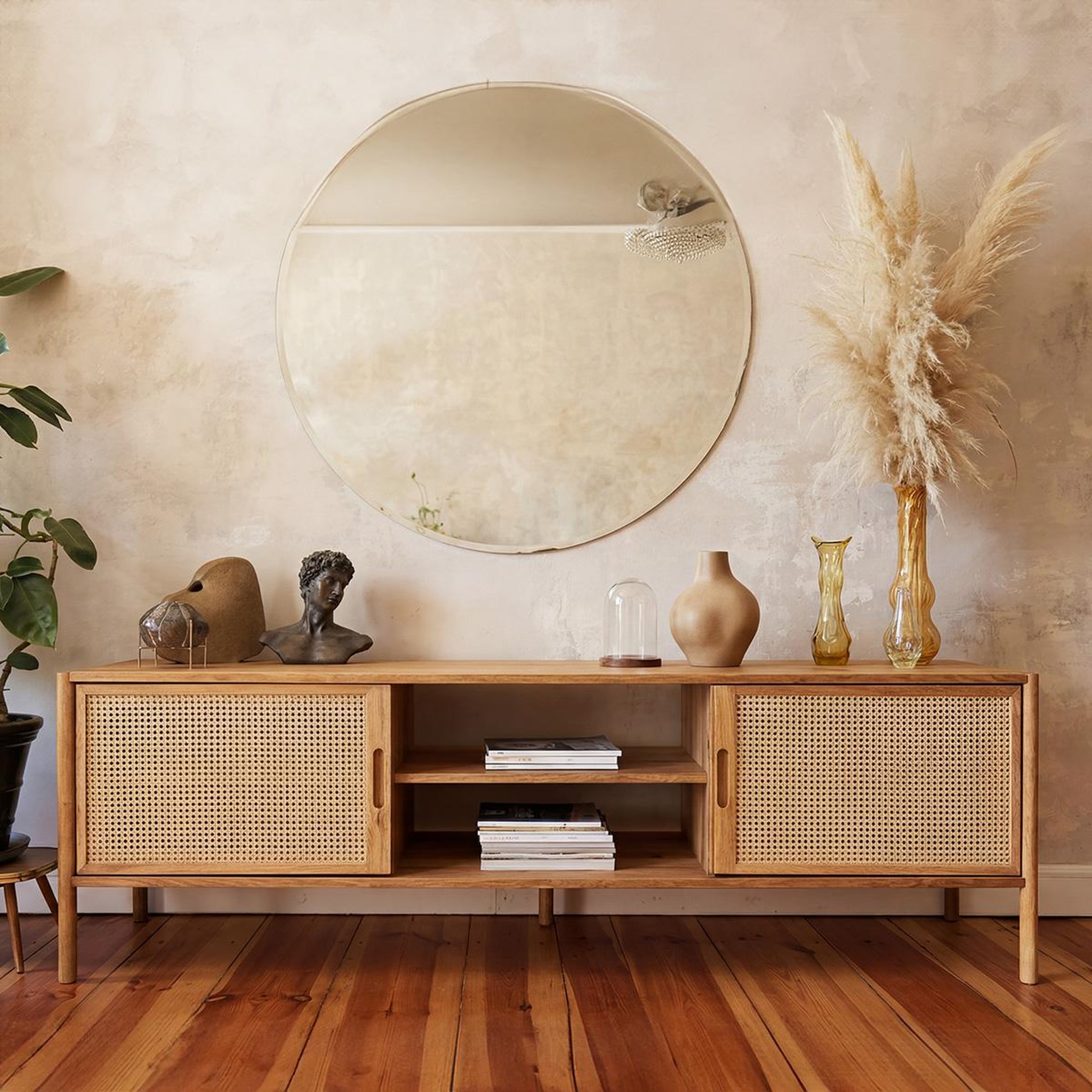 Voir la diapositive 2 : MAISON AUBERTIN Meuble de télévision hêtre et canage sogno 204x46 cm - Naturel