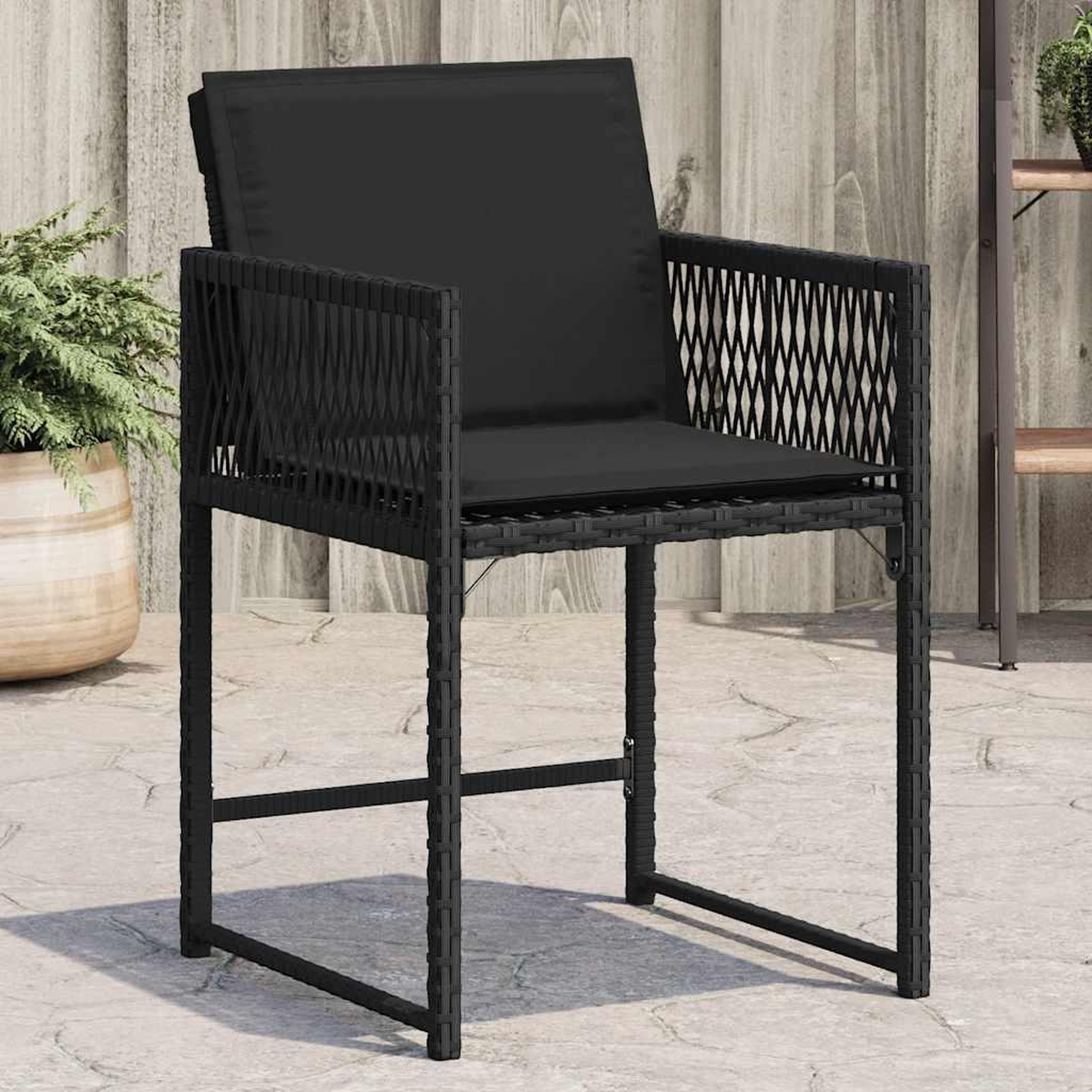 VIDAXL Chaises de jardin lot de 4 avec coussins noir resine tressee