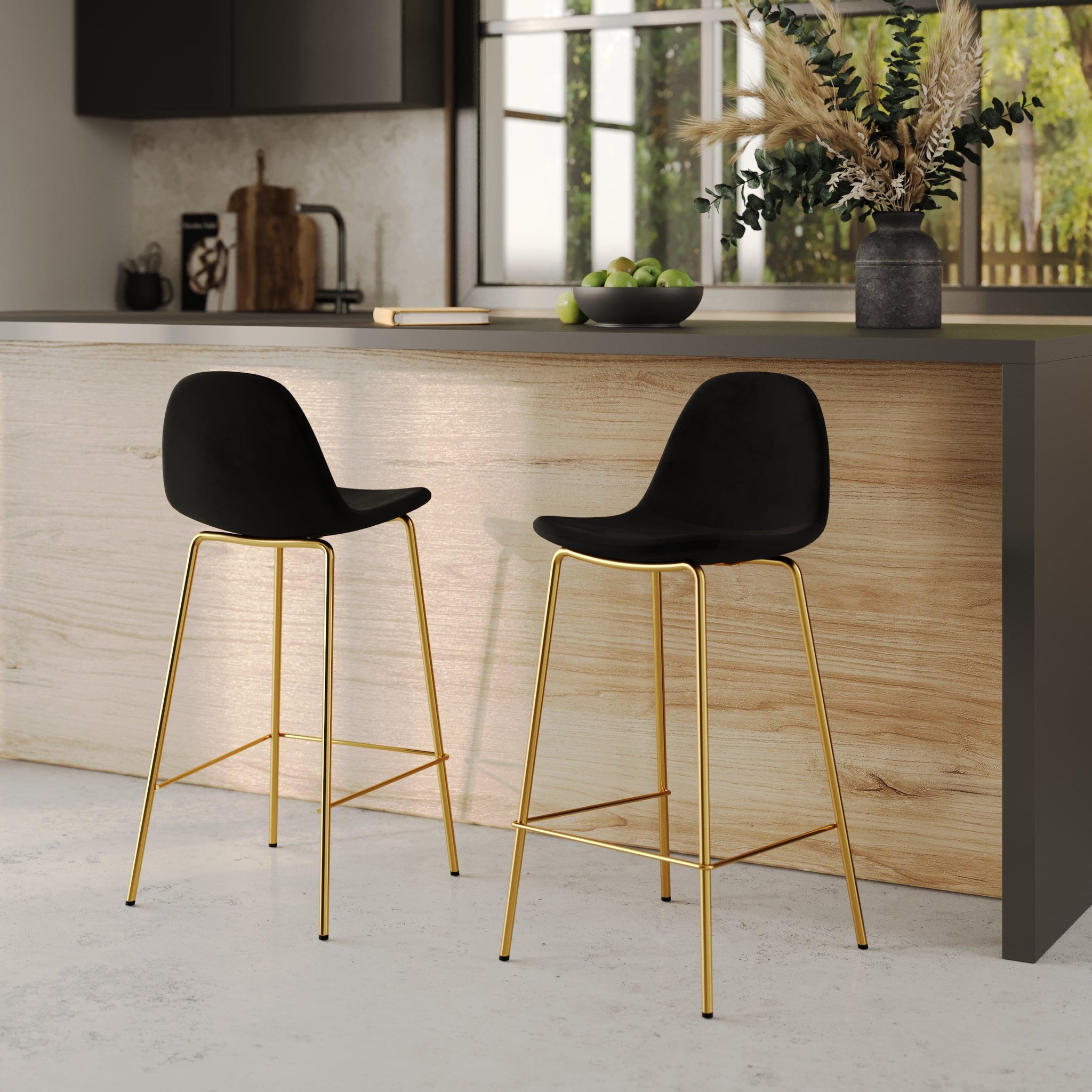 Voir la diapositive 2 : MAISON PAVANE Lot de 2 chaises pour îlot central 65 cm en velours noir et doré-henrik