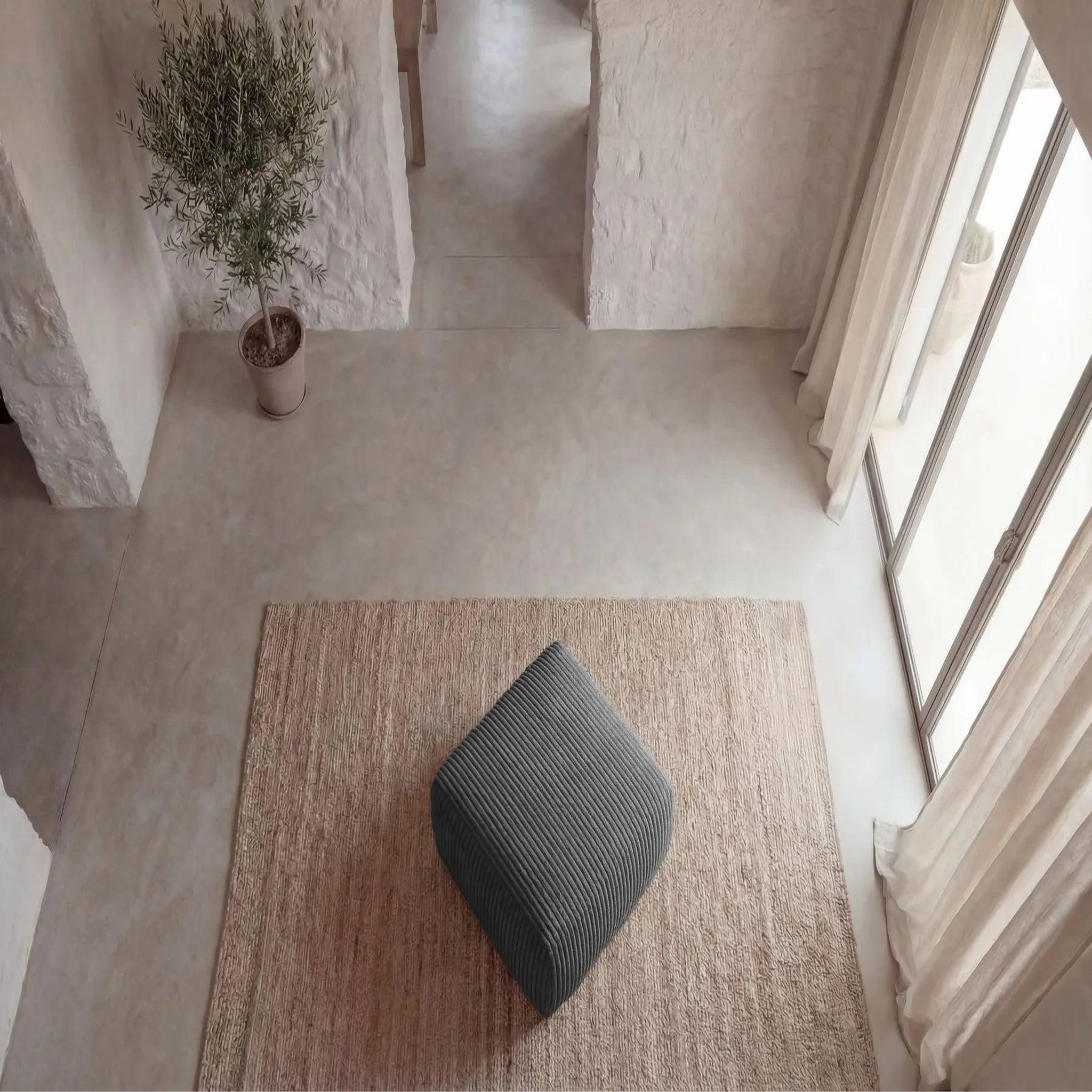 Voir la diapositive 5 : CASANOVA PARIS Elio - pouf velours côtelé