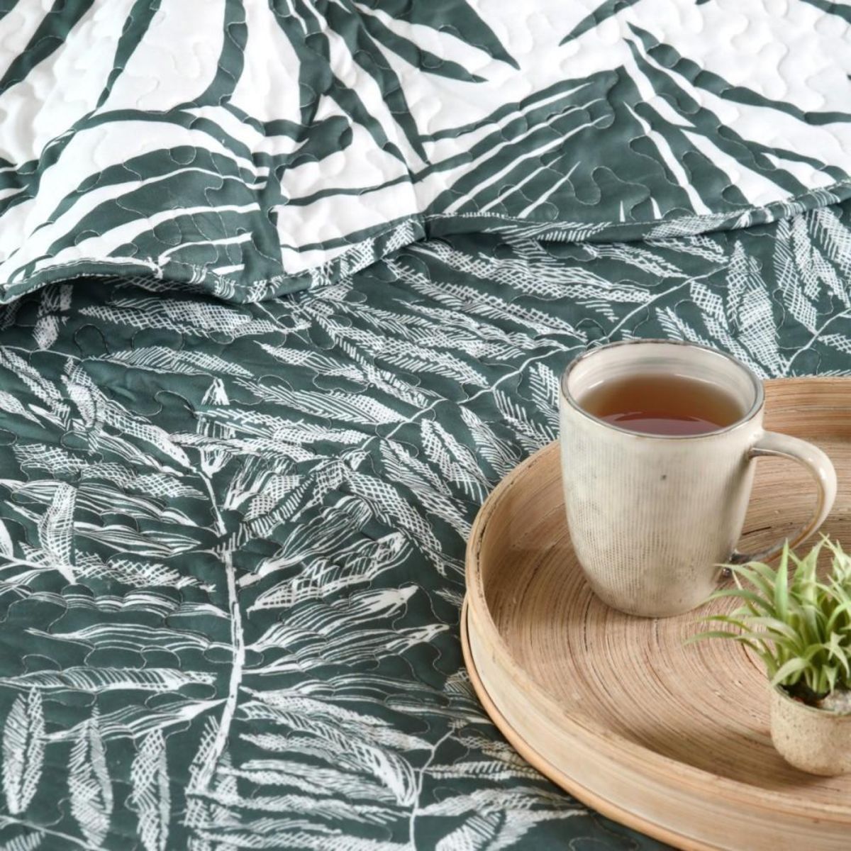 Lovely Casa Couvre lit boutis réversible 240x220 avec 2 taies MANISSA