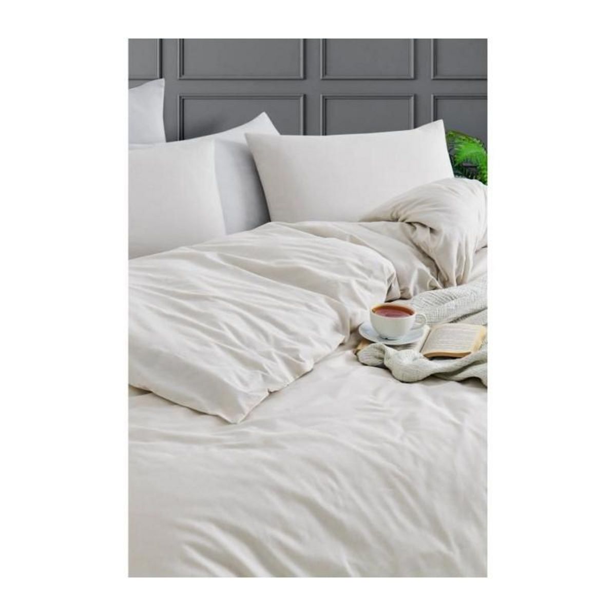 GENERIQUE Parure de lit - 1 housse de couette 220 x 240 cm + 2 taies d'oreiller 60 x 60 cm - 70% coton, 30% polyester - Beige