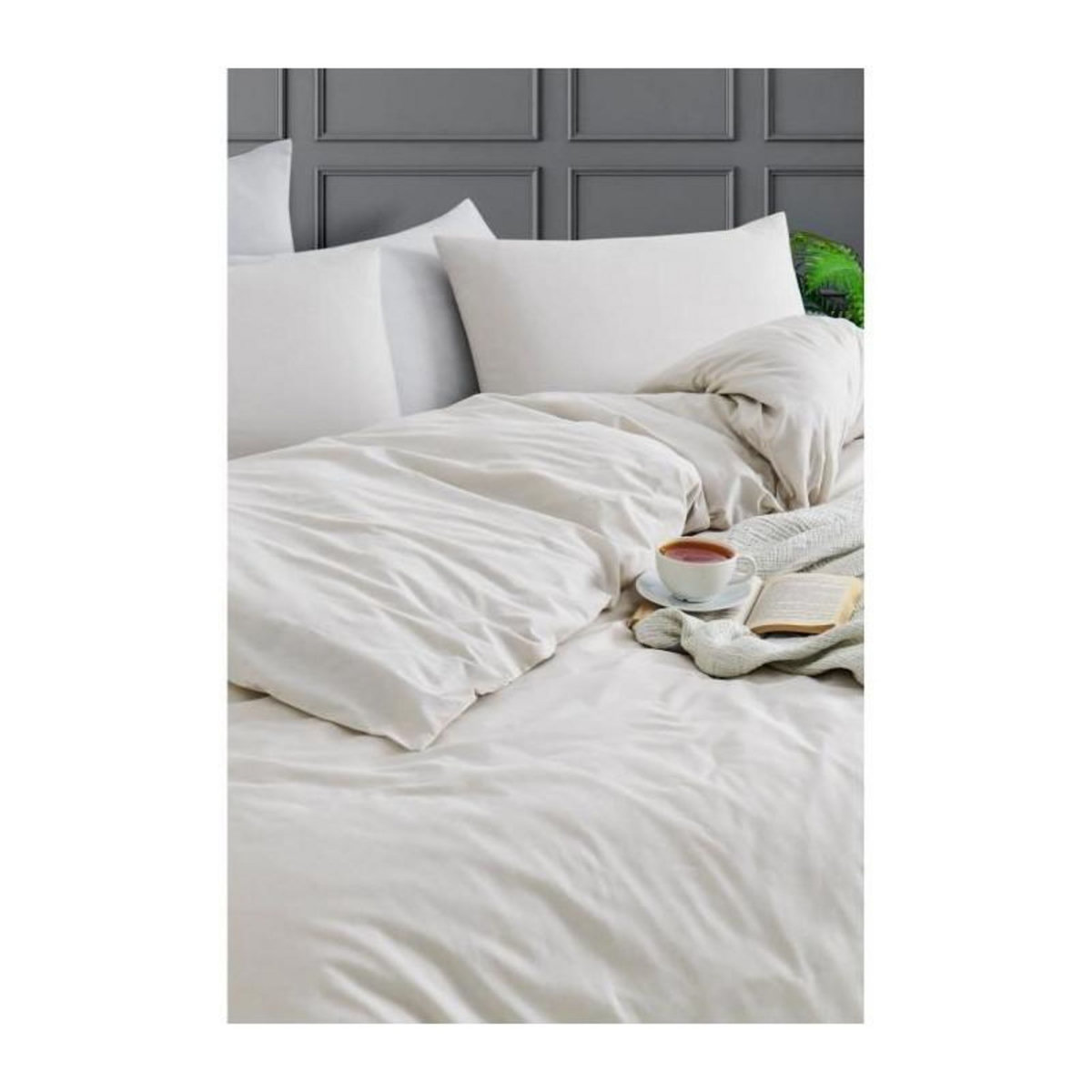 GENERIQUE Parure de lit - 1 housse de couette 220 x 240 cm + 2 taies d'oreiller 60 x 60 cm - 70% coton, 30% polyester - Beige