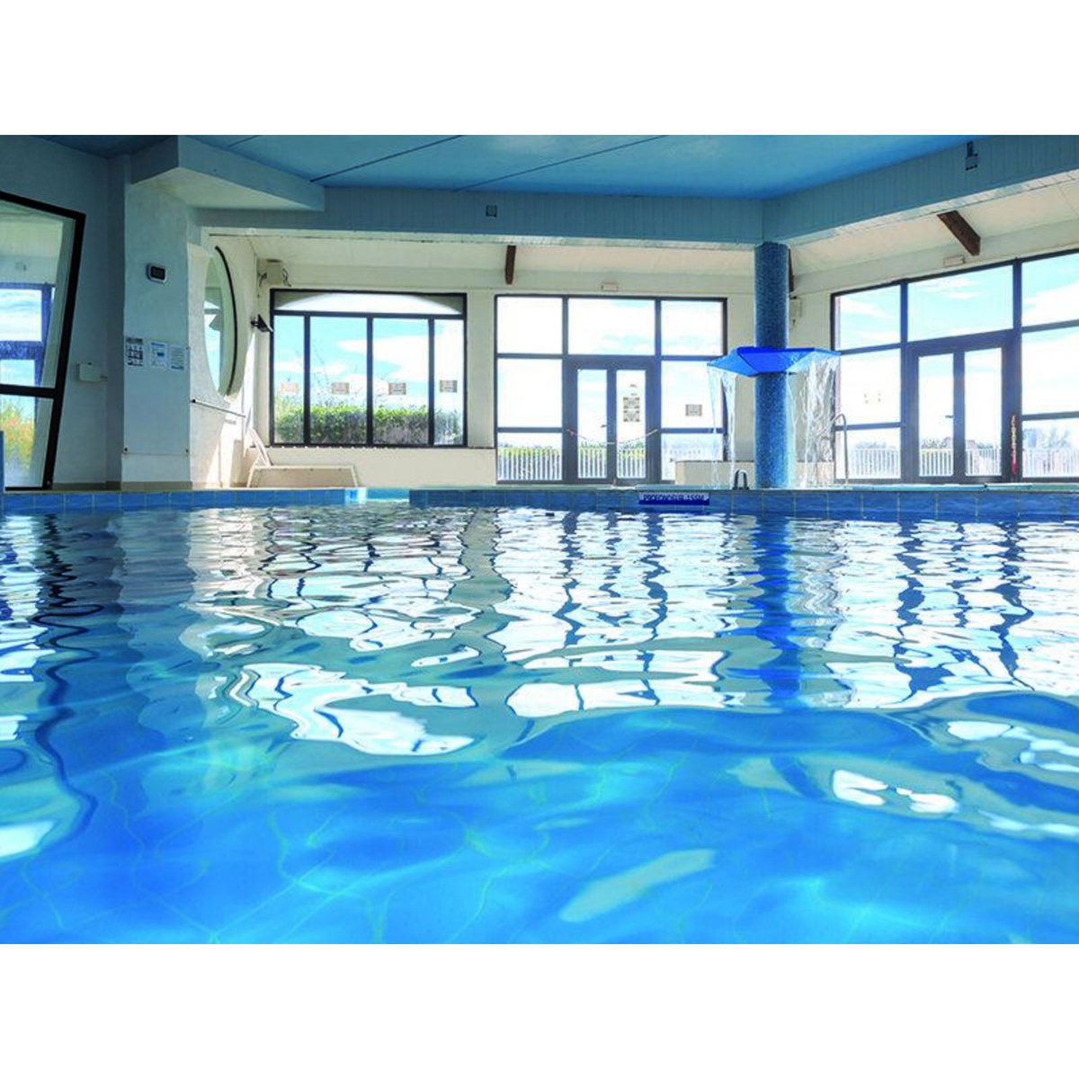 Smartbox Demi-journée thalasso avec massage de 25 min et bain hydromassant de 25 min - Coffret Cadeau Bien-être