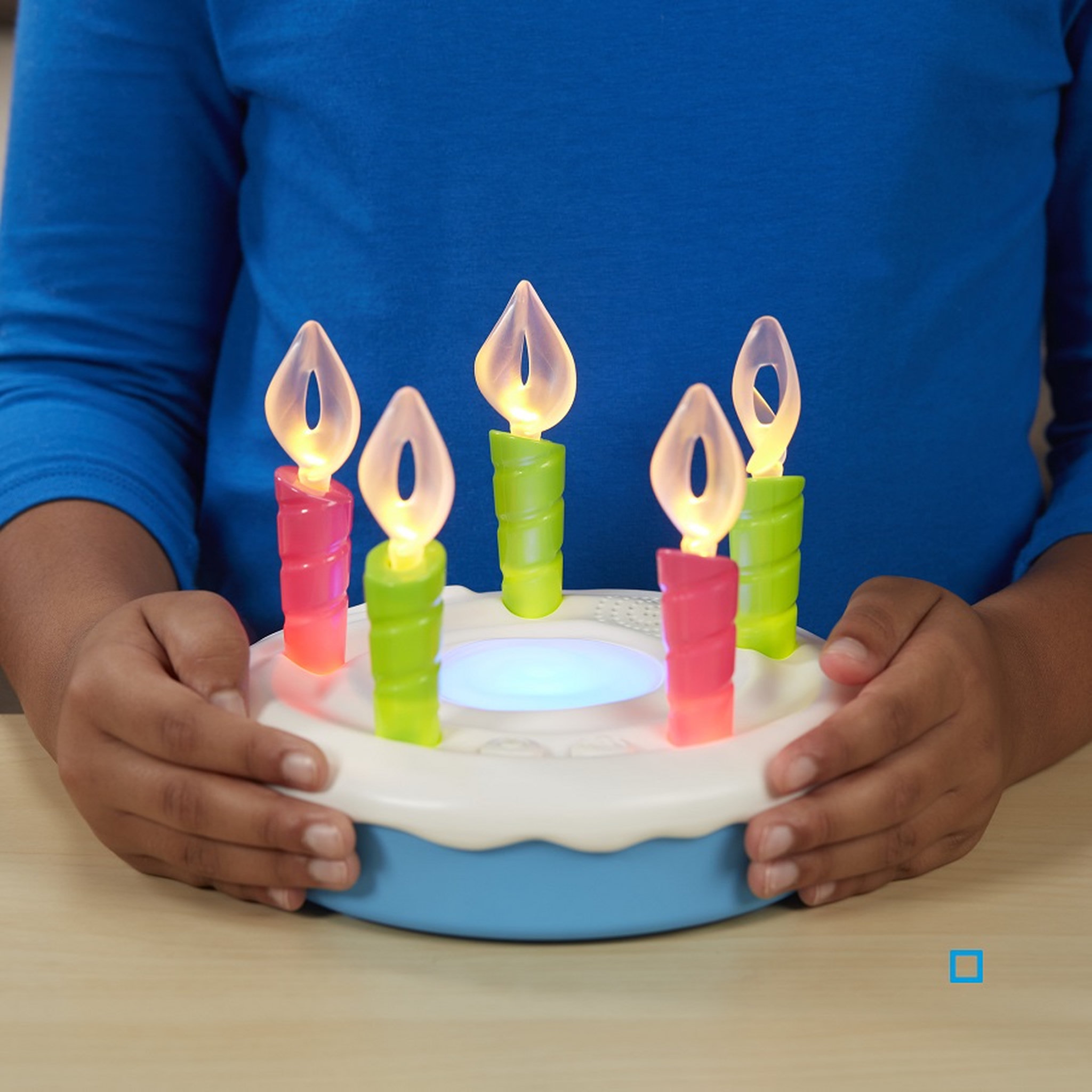 Voir la diapositive 2 : HASBRO Happy Bougies - Jeu d'action et de réflexe