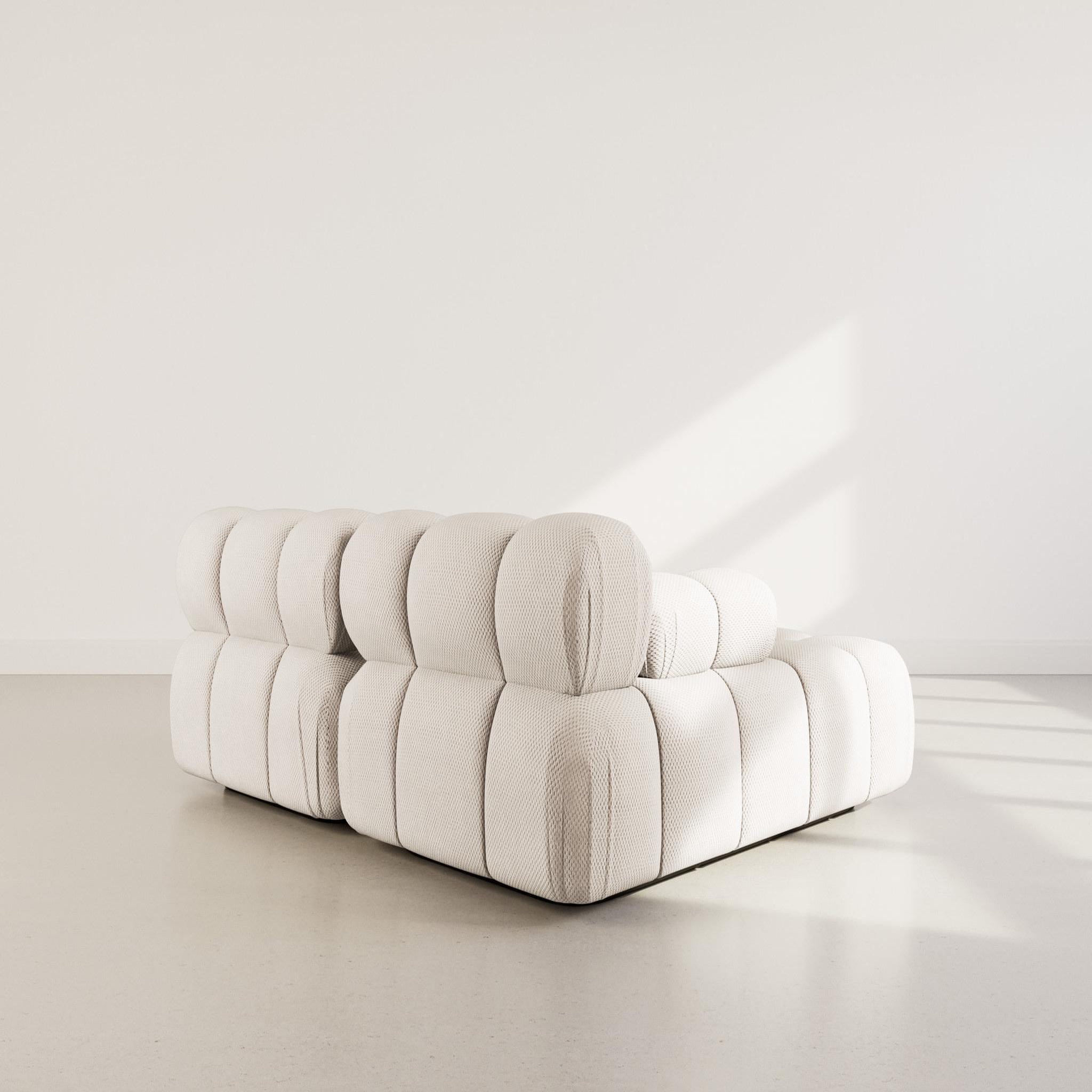 Voir la diapositive 5 : LISA DESIGN Ruby - canapé droit 4 places avec double méridienne - assise profonde - en velours texturé
