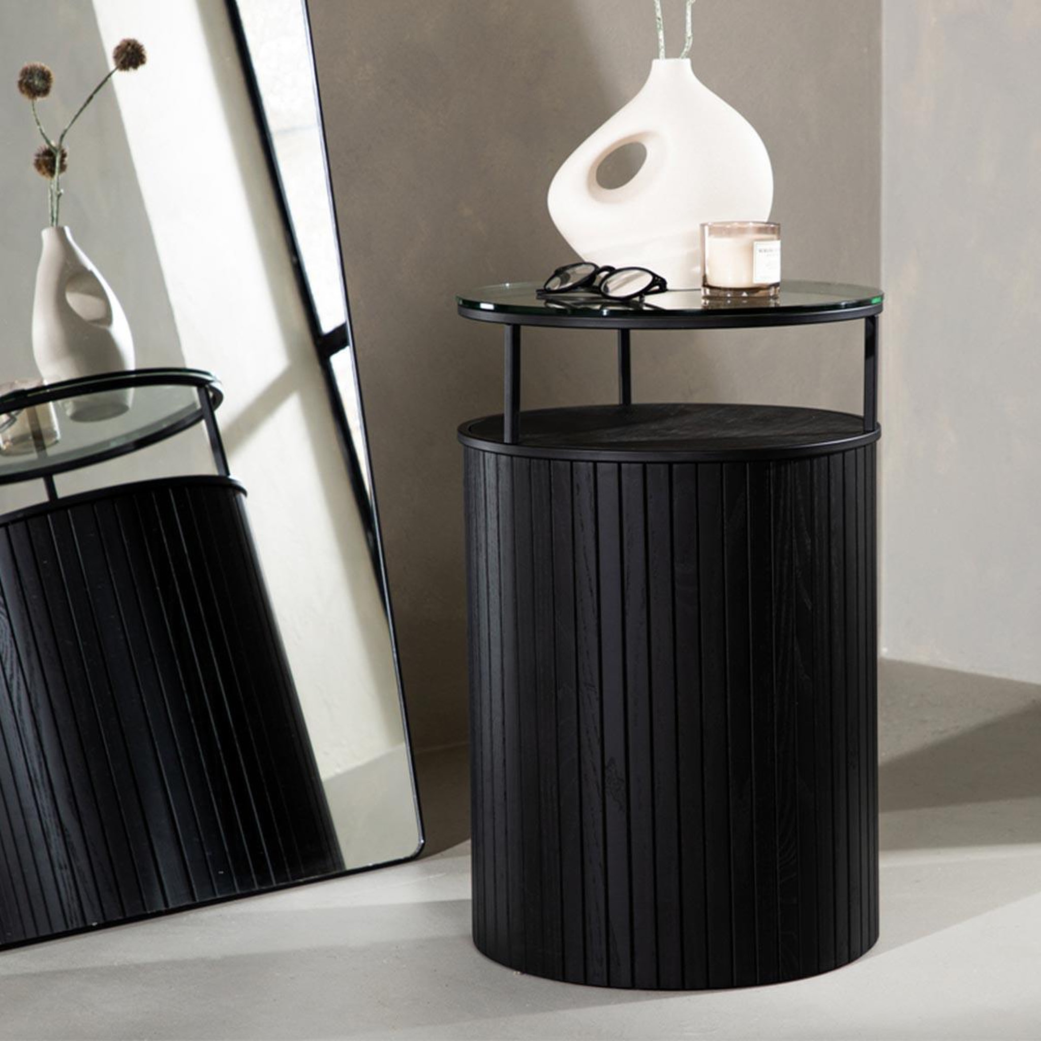 Voir la diapositive 4 : Paris Prix Table d'appoint en verre  bovall  58cm noir