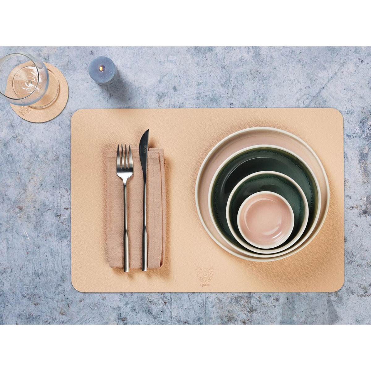 BJORN Sous-verre rond réversible - 6 pièces - Cuir recyclé rose pâle et vert pâle