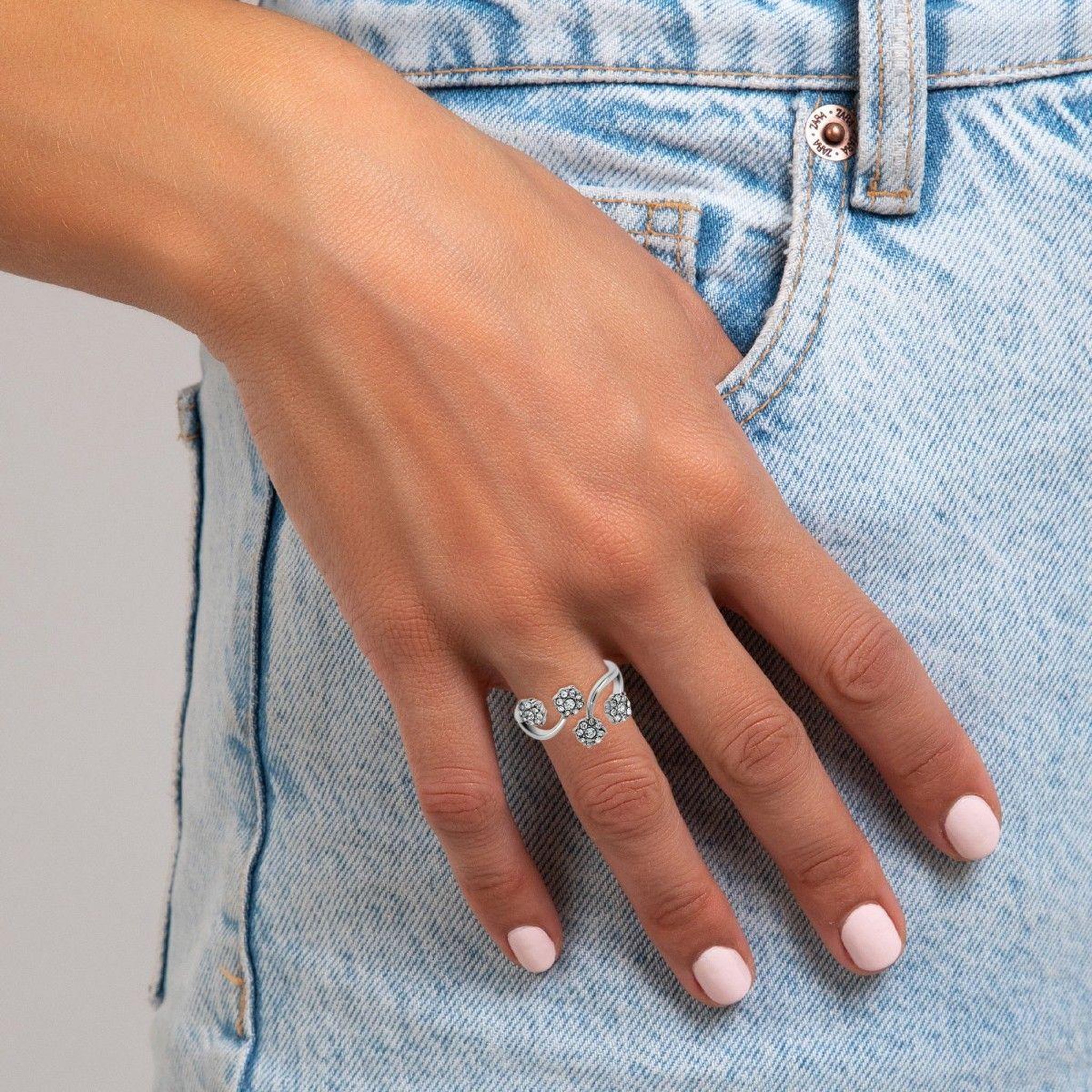 Voir la diapositive 2 : SC CRYSTAL Bague ajustable SC Crystal ornée de Zirconium