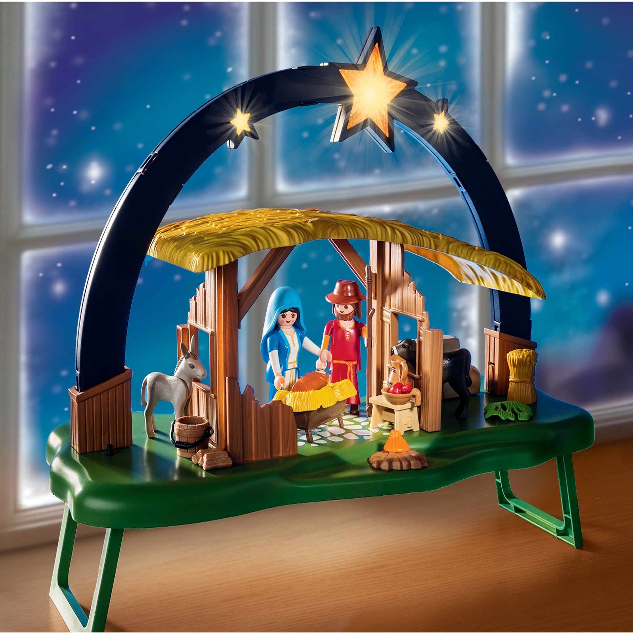 Voir la diapositive 4 : PLAYMOBIL 9494 - Christmas - Crèche avec illumination