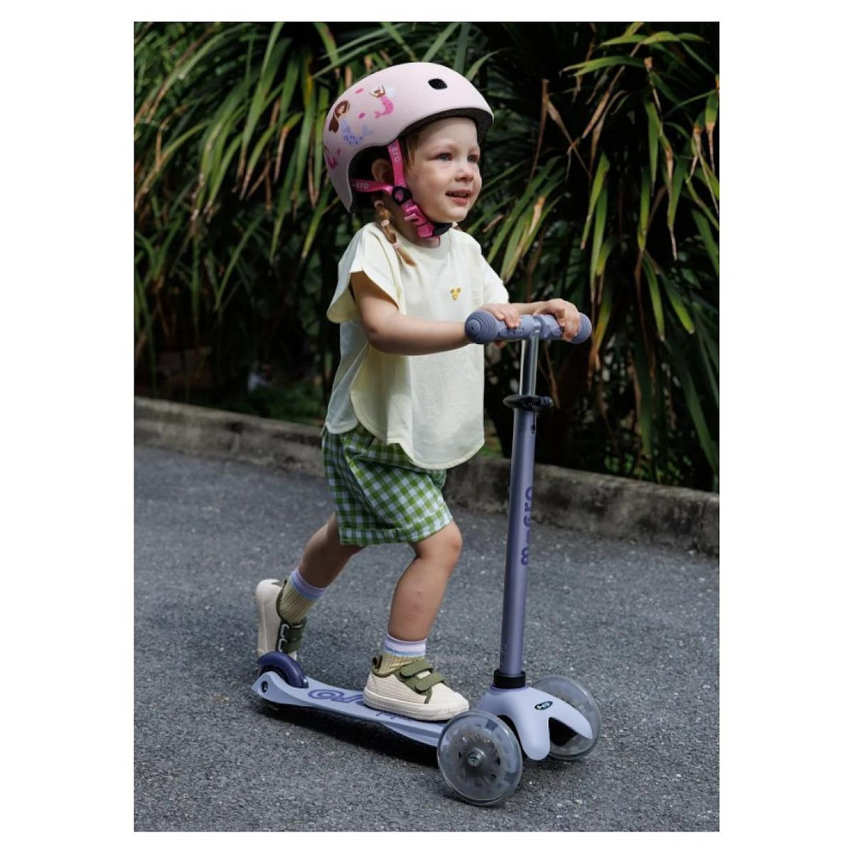 Micro Mini  Deluxe Rock  and  Go LED Lavender Mist