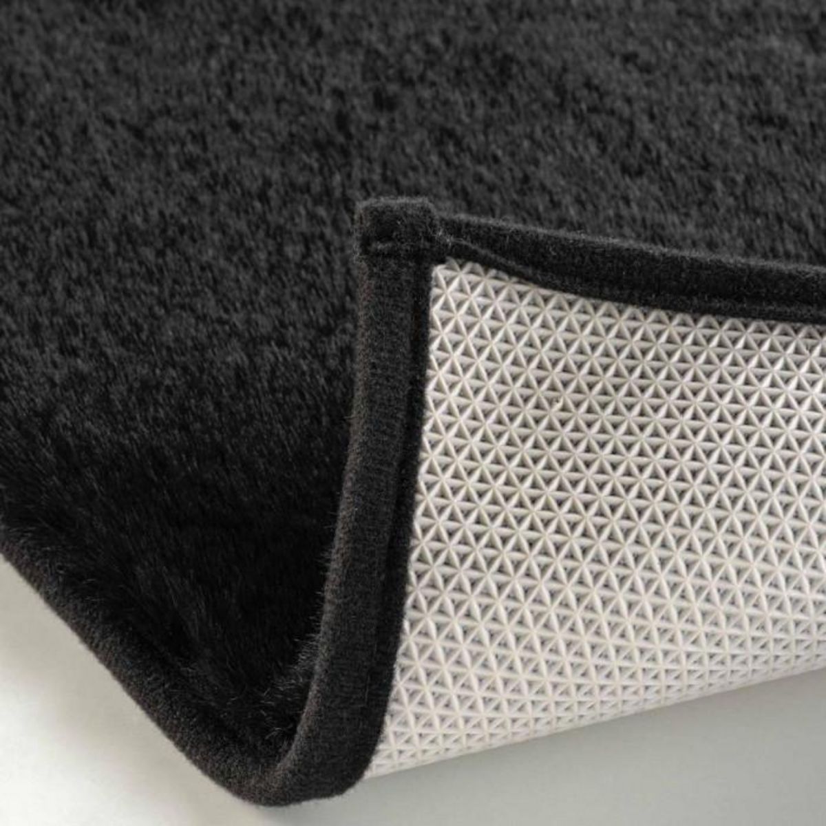 Paris Prix Tapis Imitation Fourrure  Feline  60x90cm Noir