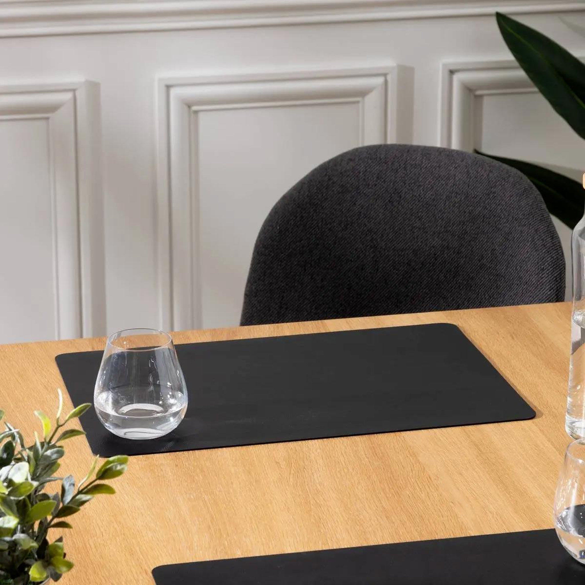 Voir la diapositive 2 : SECRET DE GOURMET Set de table design  dinner  30x45cm noir