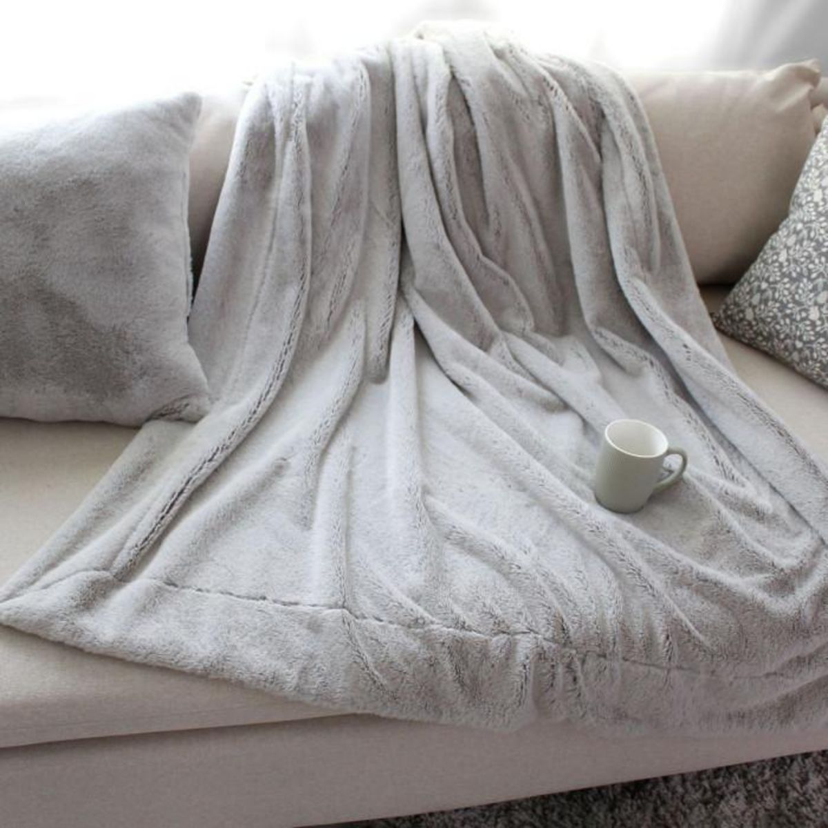 Paris Prix Plaid Imitation Fourrure  Rabbit  125x150cm Gris