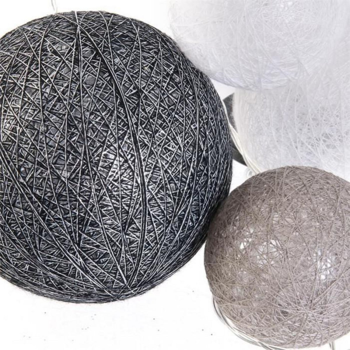 Paris Prix Guirlande Boules 10 Led  Multi Taille  192cm Gris