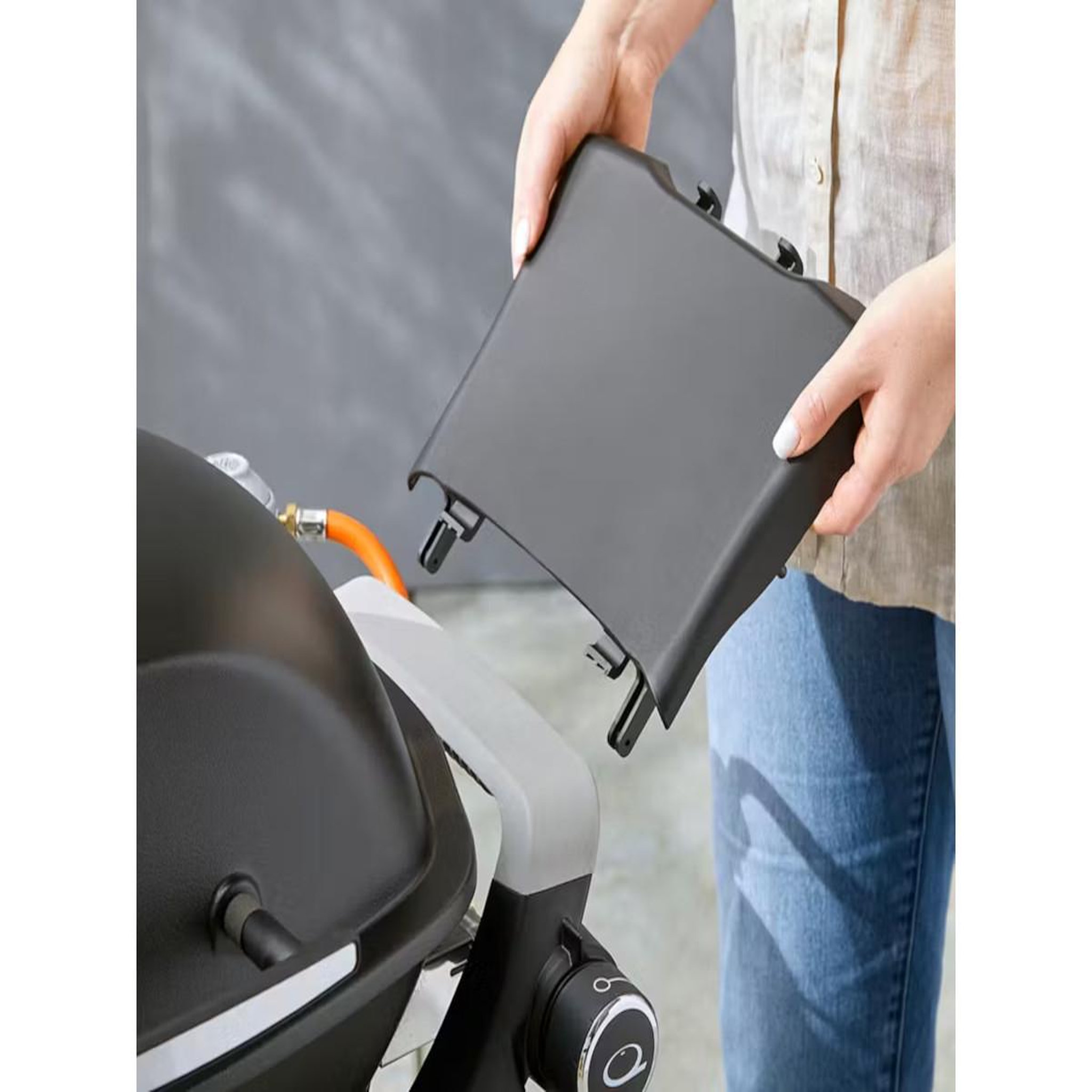 Voir la diapositive 2 : Weber Kit 2 tablettes latérales pour barbecue q1100n, q 1200n, q 1000 et q 1200 - weber