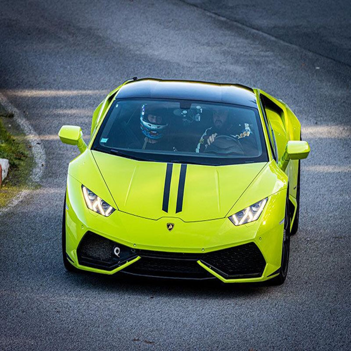 Smartbox Stage de pilotage : 3 tours sur le circuit de Nogaro en Lamborghini Huracán - Coffret Cadeau Sport & Aventure