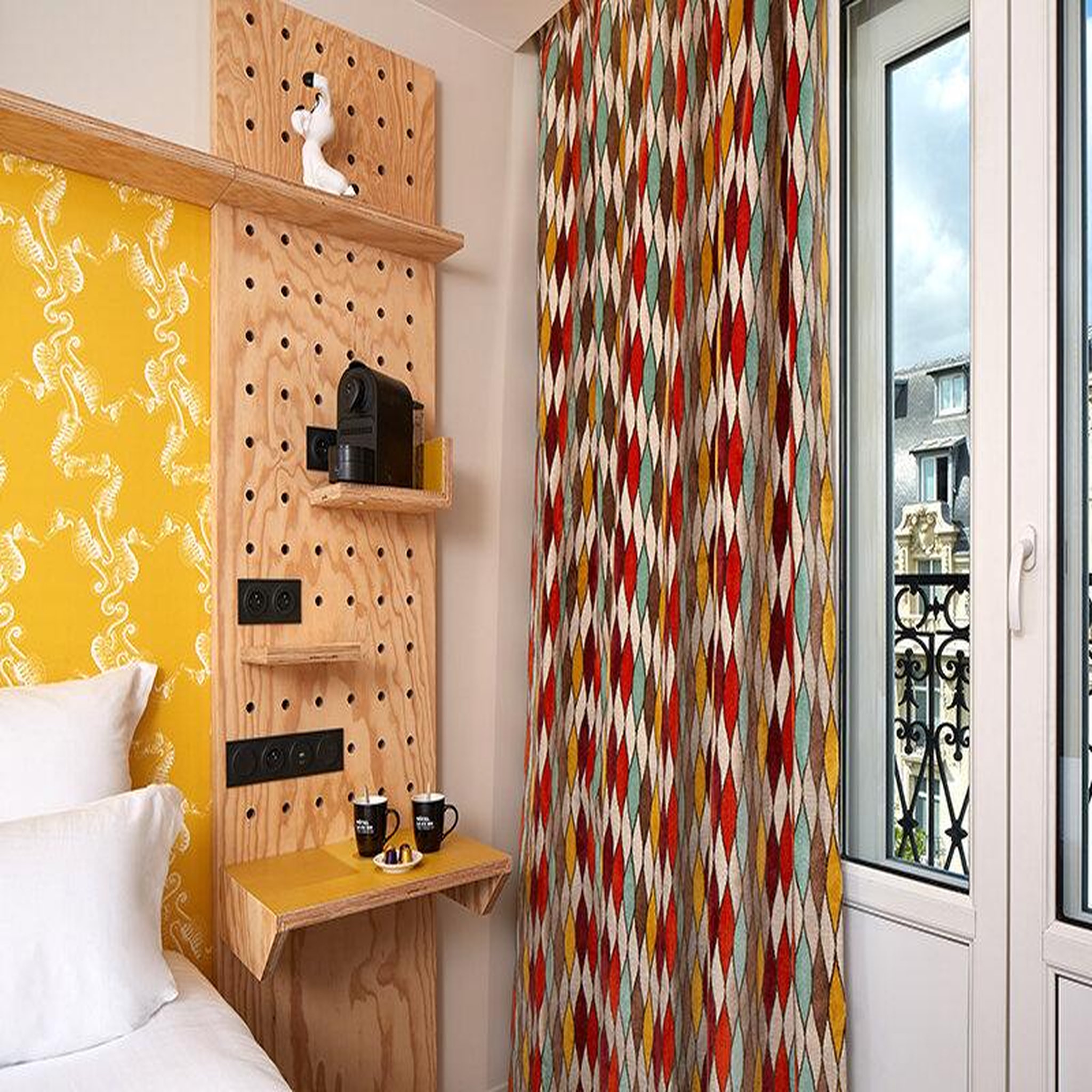 Voir la diapositive 3 : Smartbox 2 jours à paris en hôtel 3* avec séance de hammam - coffret cadeau séjour