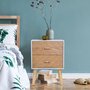 Voir la diapositive 4 : HOMCOM Chevet table de nuit design scandinave 40L x 30l x 56H cm 2 tiroirs bois massif pin MDF blanc et hêtre motif graphique