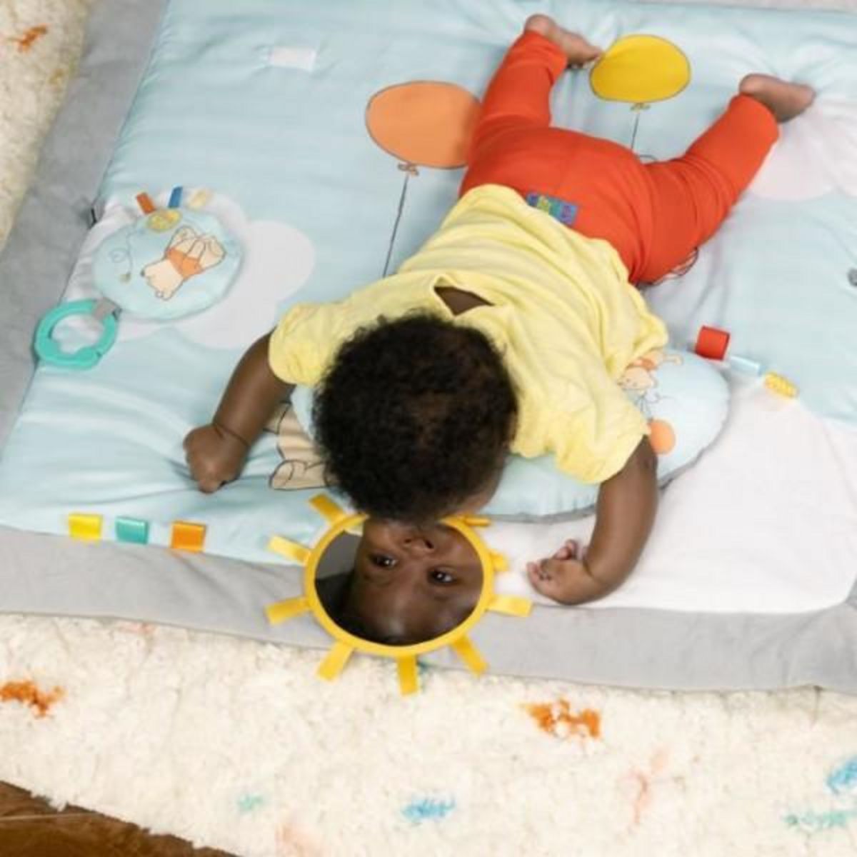 Bright Starts DISNEY BABY -WINNIE- Tapis de sol éveil bébé évolutif, arche en bois pliable avec jouets sensoriels, miroir
