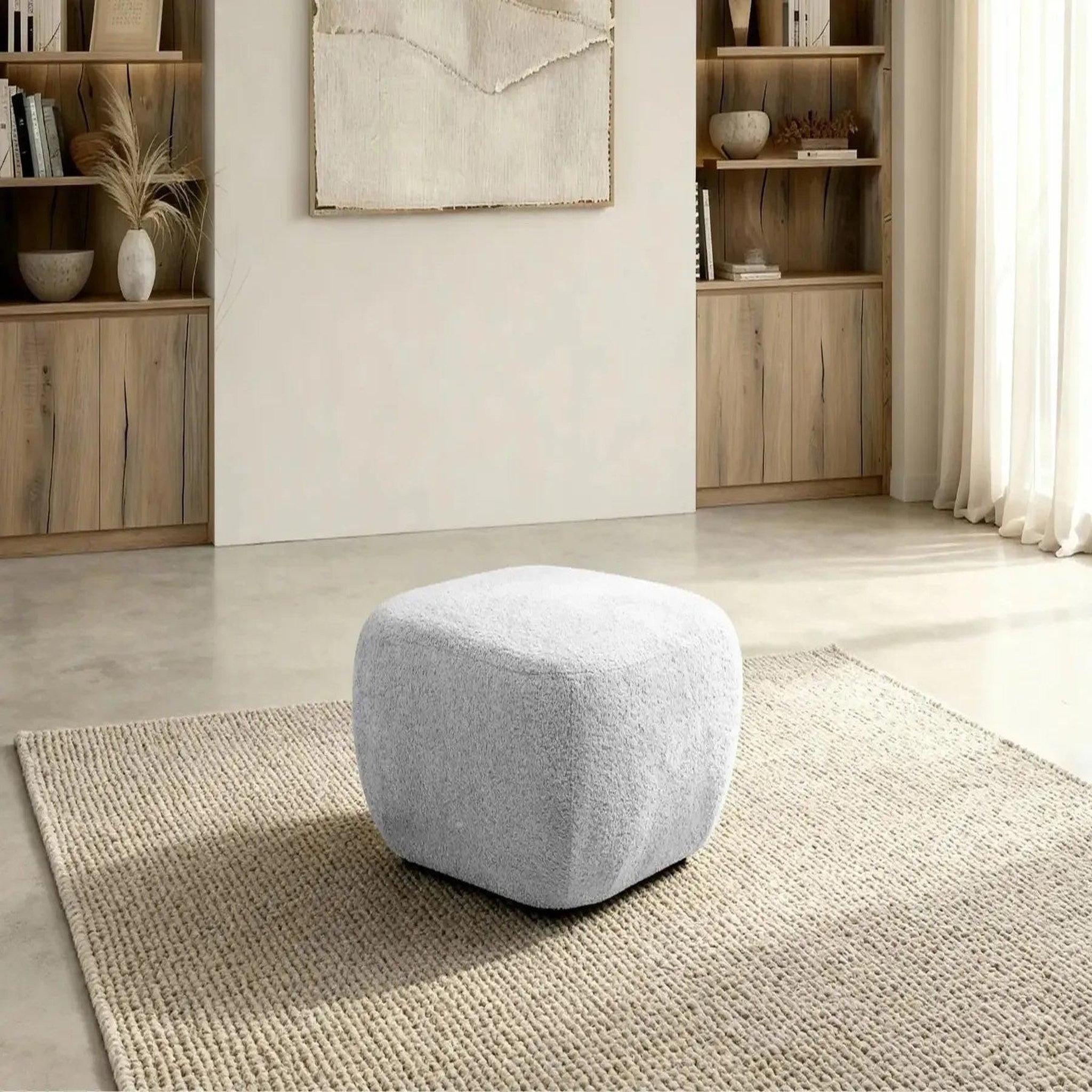 Voir la diapositive 2 : CASANOVA PARIS Santiago - pouf tissu bouclette