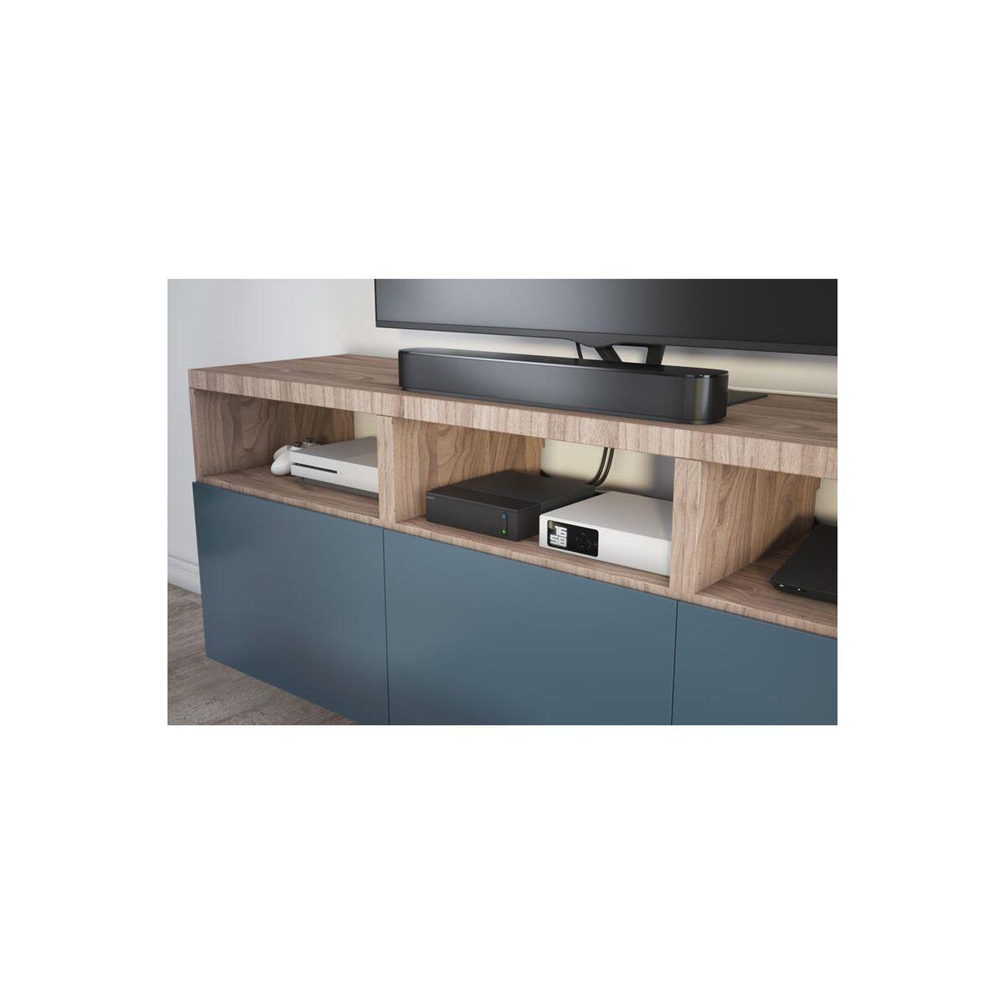 Voir la diapositive 2 : Legrand Multiprise espace TV 8 prises parafoudre