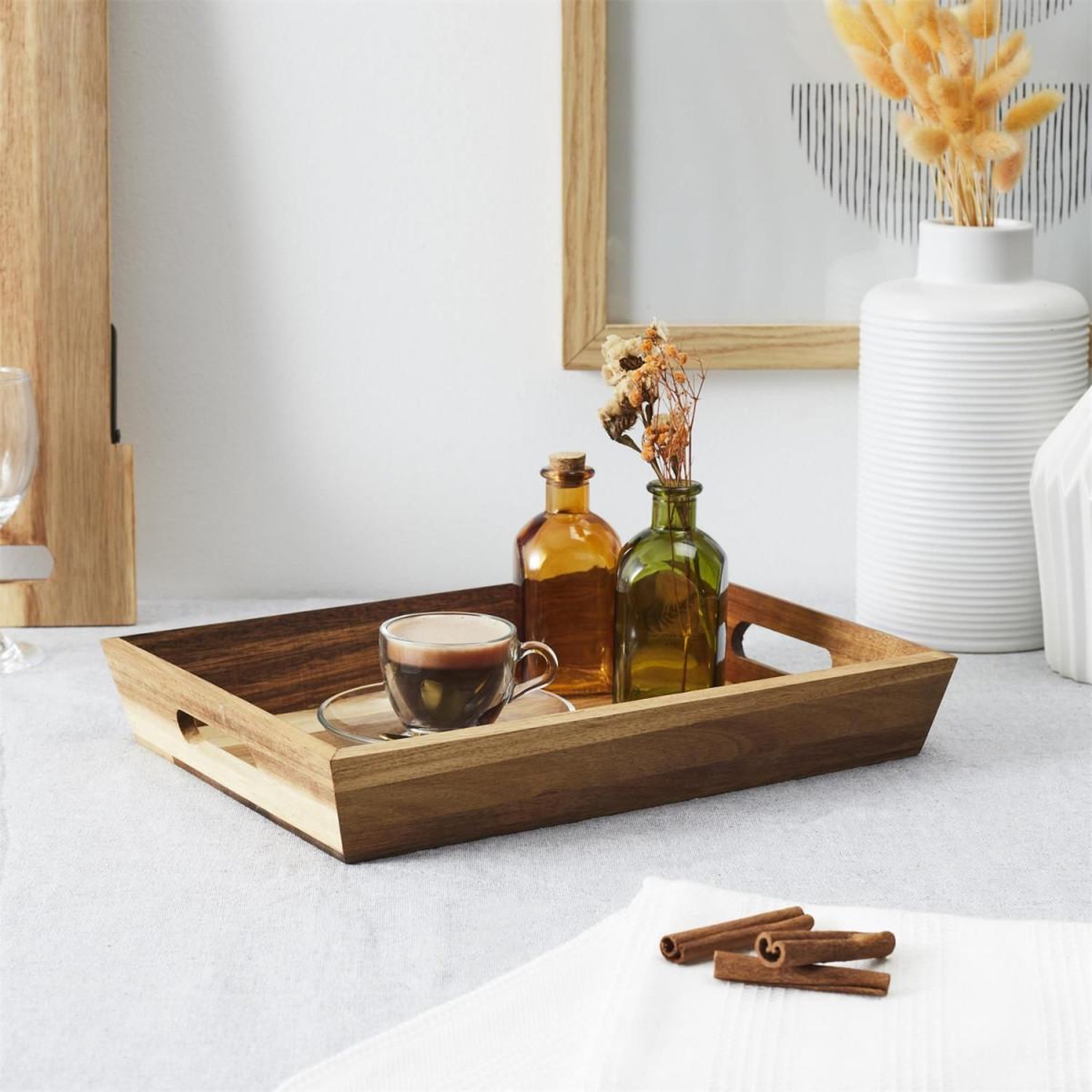 Voir la diapositive 5 : The Home Deco Factory Plateau de service en bois  acacia  32cm marron