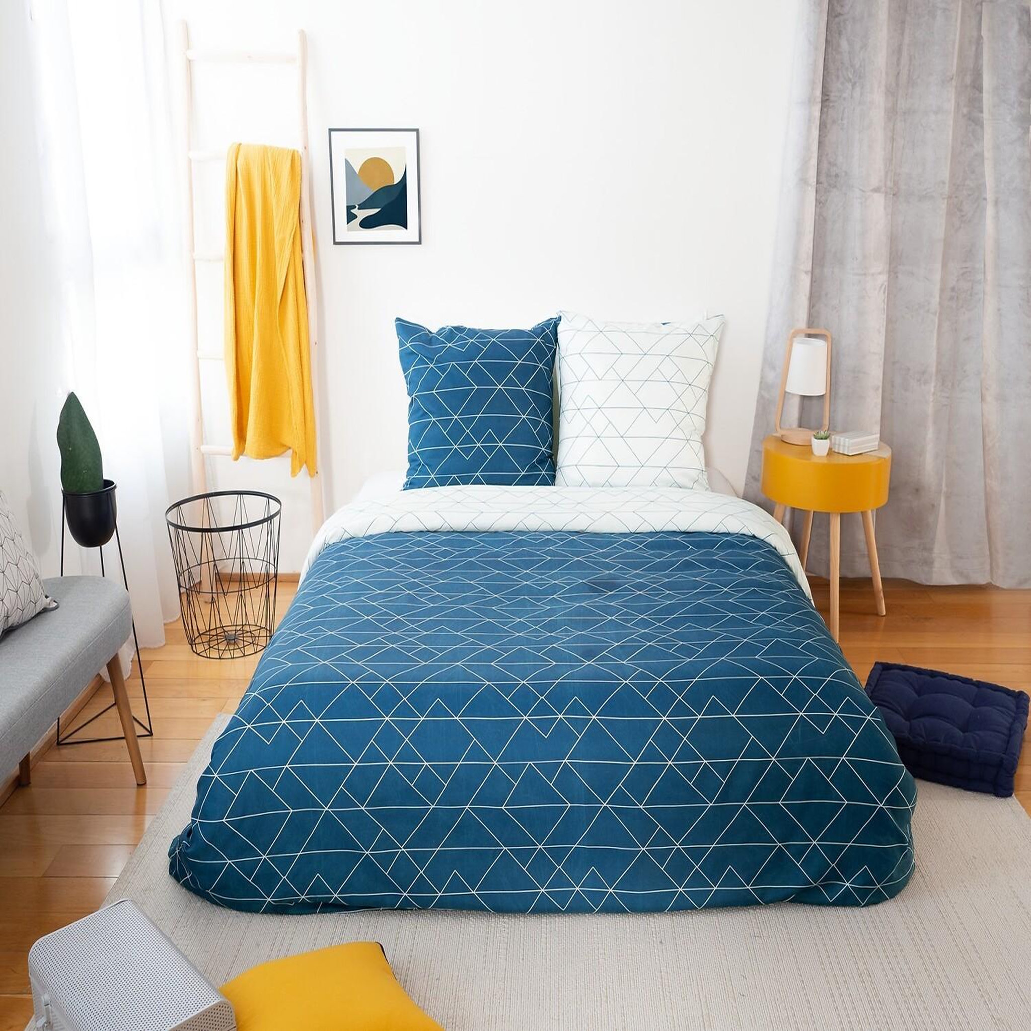 Home collection Parure housse de couette 100% microfibre 72gsm list. Coloris disponibles : Blanc