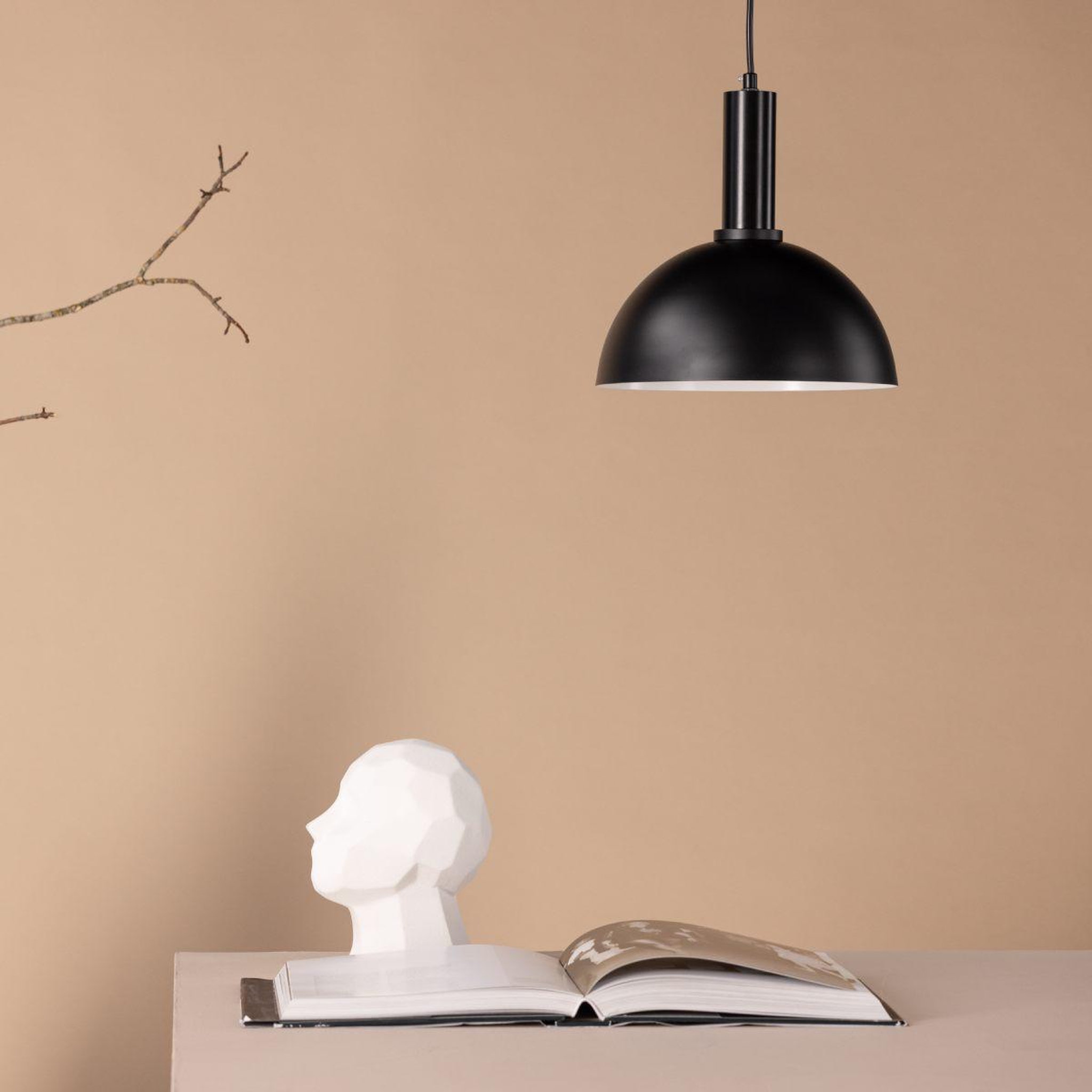 Voir la diapositive 5 : Paris Prix Lampe suspension design  narbonne  25cm noir