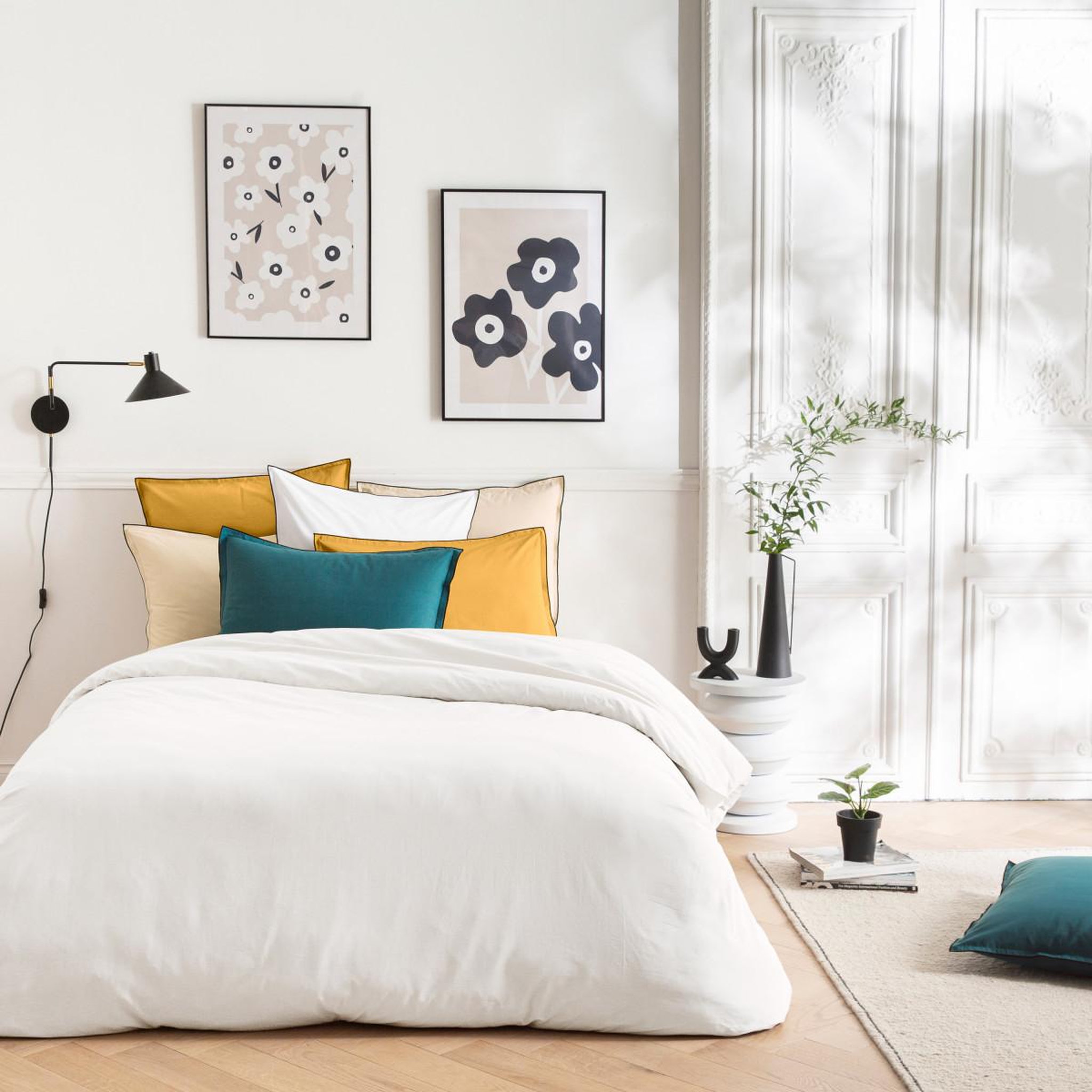 Voir la diapositive 1 : FUTURE HOME Parure de lit unie en coton finition bourdon